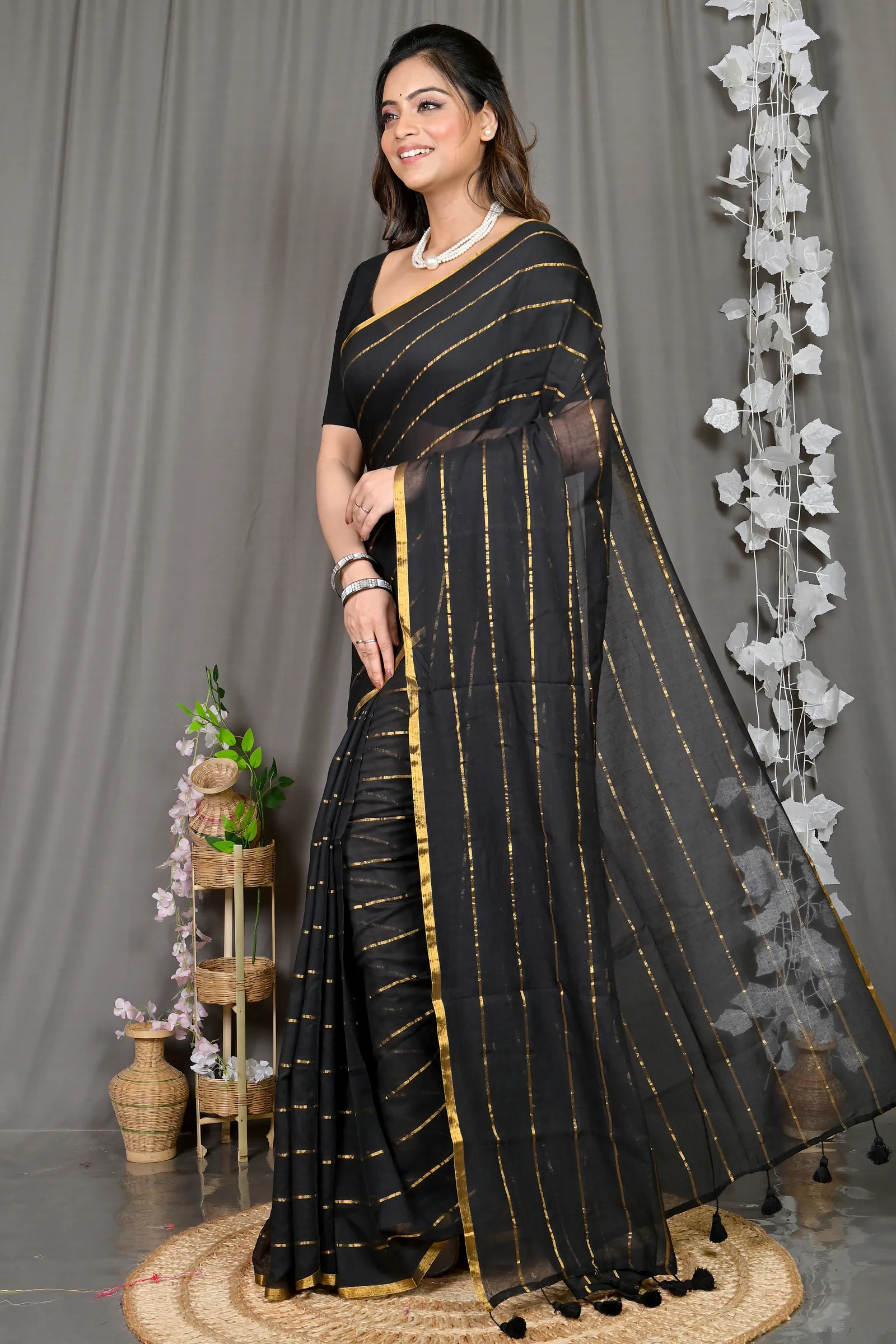 DipDiya Mal Cotton Black Pari Essence of Bengal Handloom Sarees