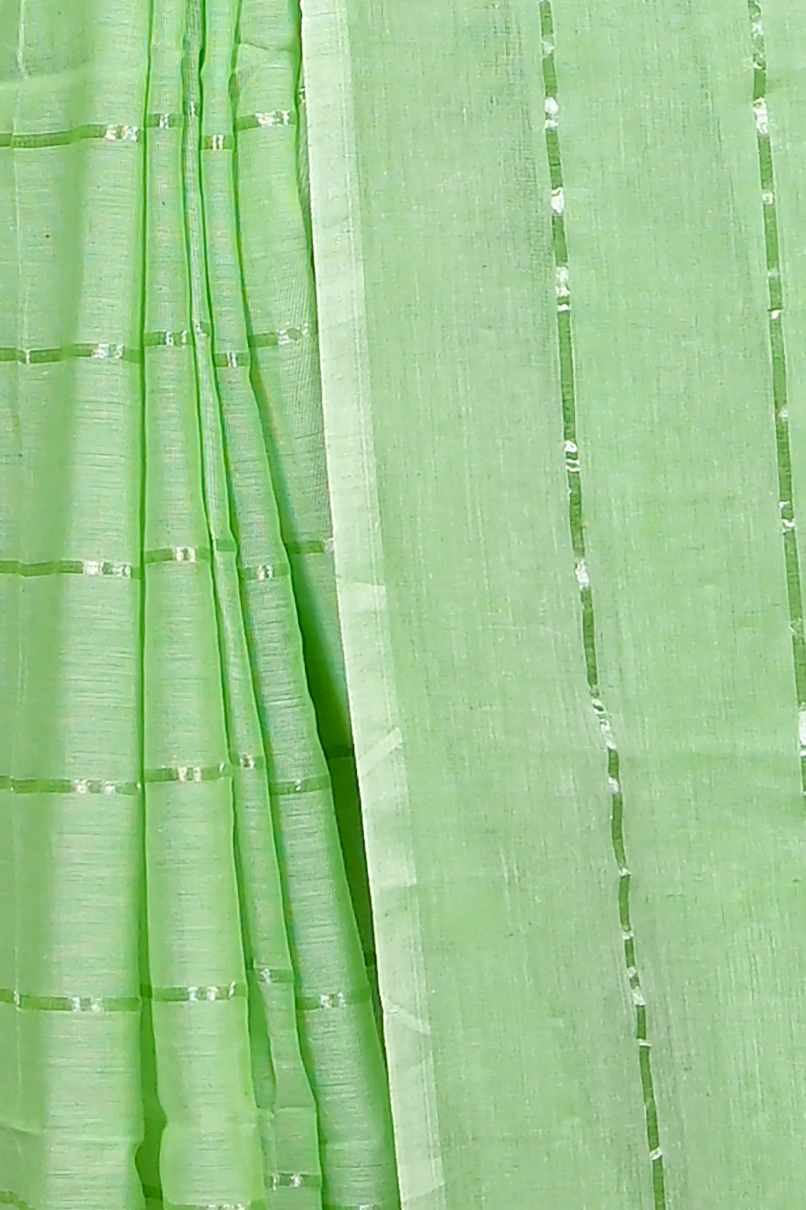 DipDiya Mal Cotton Light Green Pari Handcrafted Elegance Handloom Sarees