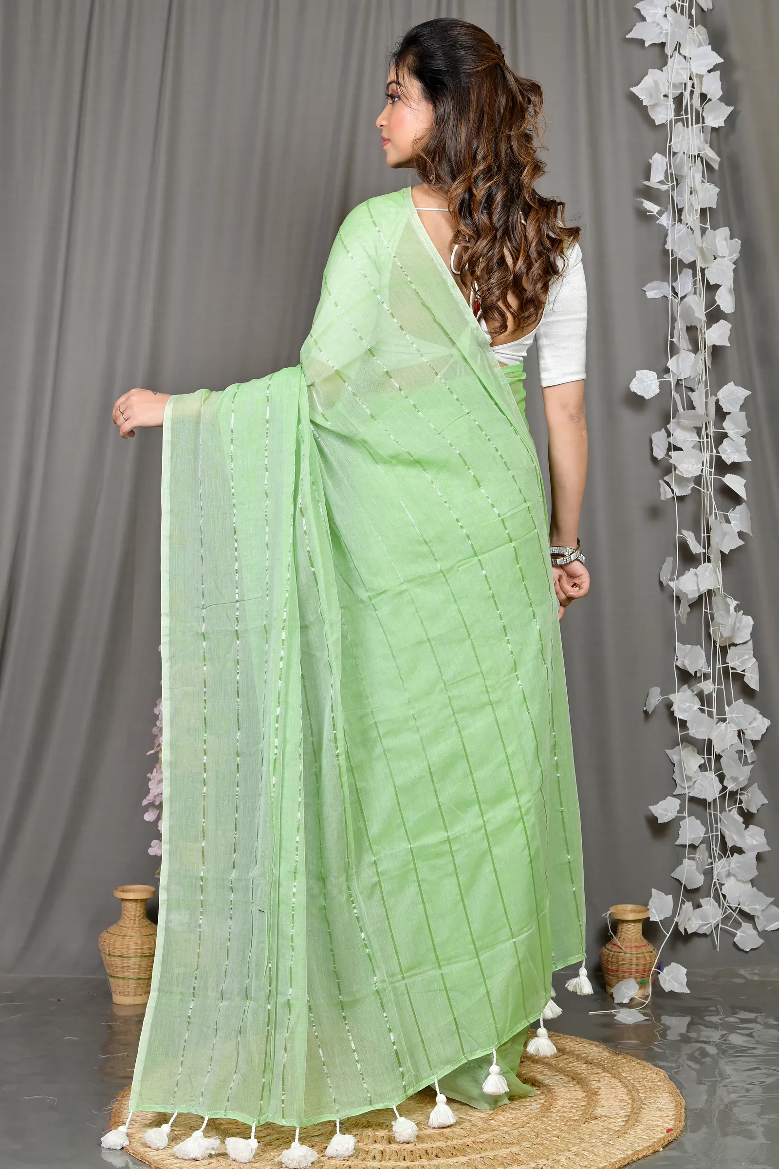 DipDiya Mal Cotton Light Green Pari Handcrafted Elegance Handloom Sarees