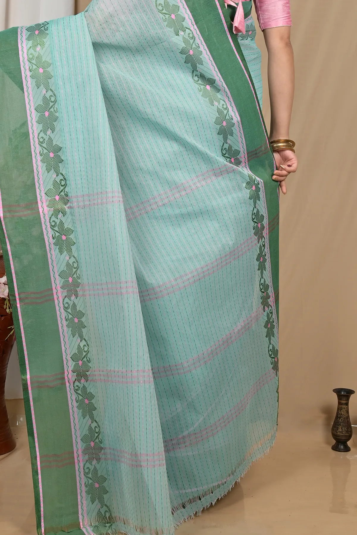 DipDiya Pure Cotton Aqua Green Achpan Pure Bengali Grace Tant Sarees