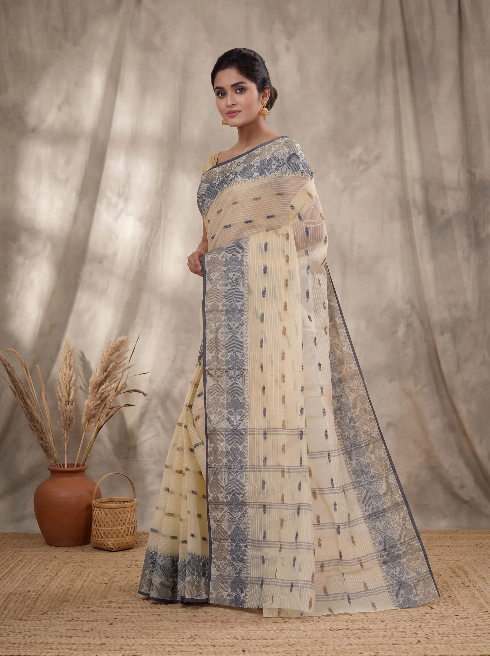 DipDiya Pure Cotton  Artisan Crafted Black Brown Traditional Bengali Aged Women Tant Saree