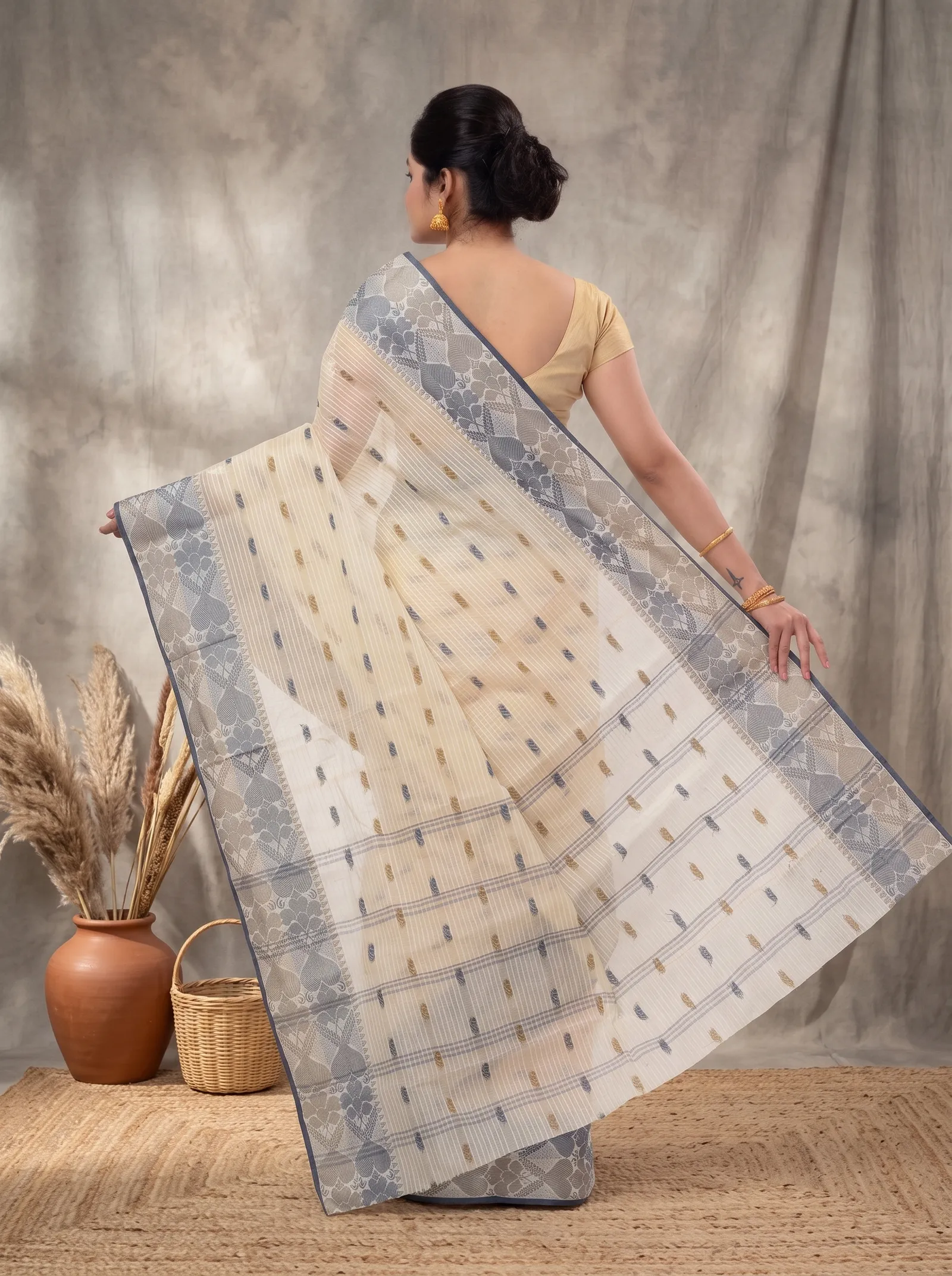 DipDiya Pure Cotton  Artisan Crafted Black Brown Traditional Bengali Aged Women Tant Saree