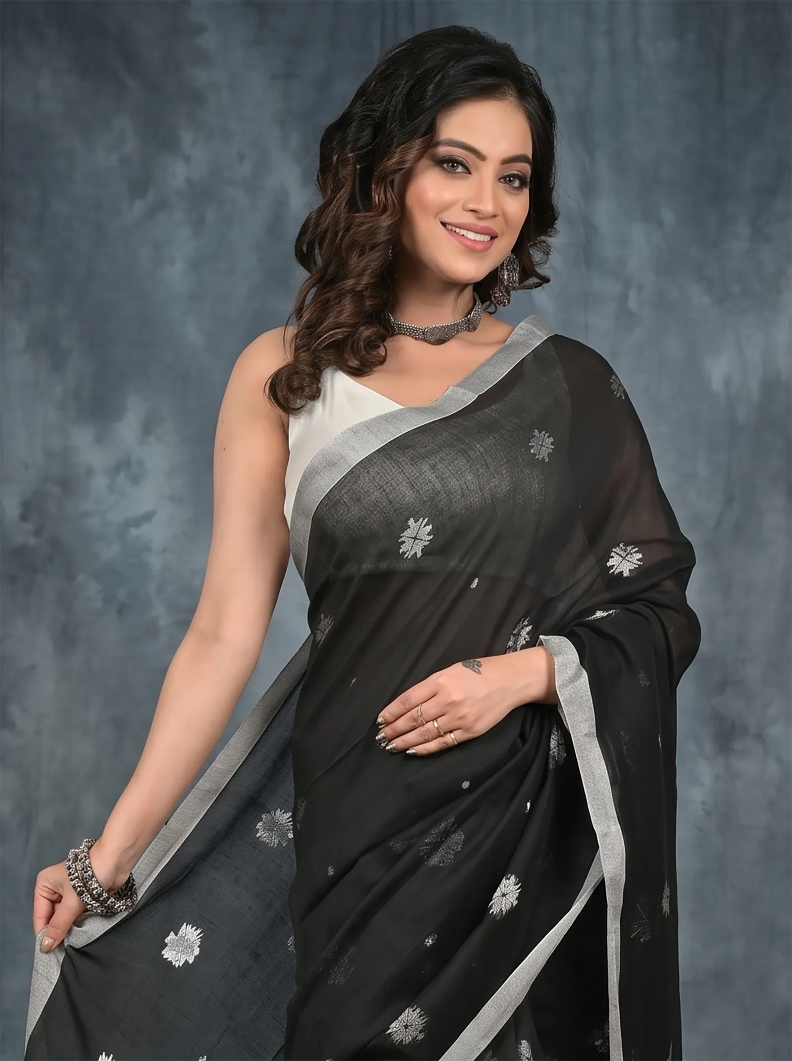 DipDiya Pure Cotton  Artisan Crafted Black Traditional Bengali Achbu Handloom Saree
