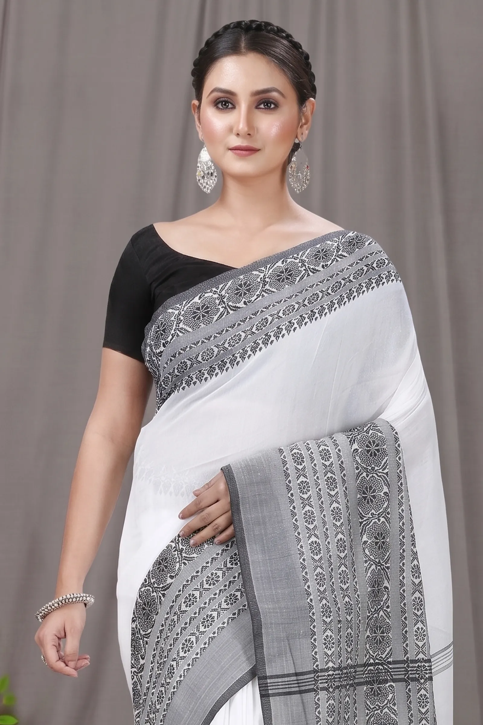 DipDiya Pure Cotton  Artisan Crafted Black White Traditional Bengali Begompuri Hand Handloom Saree