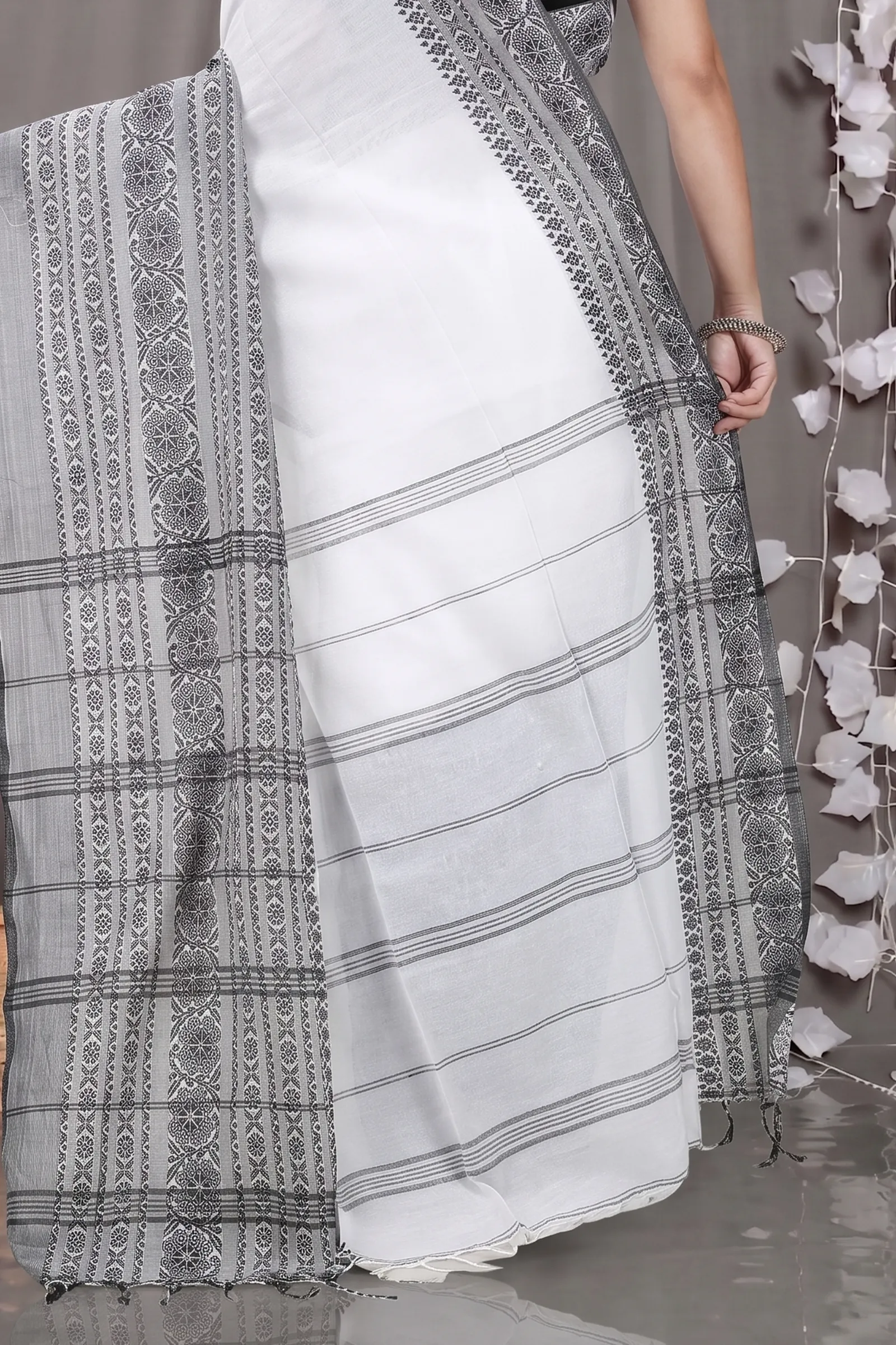 DipDiya Pure Cotton  Artisan Crafted Black White Traditional Bengali Begompuri Hand Handloom Saree