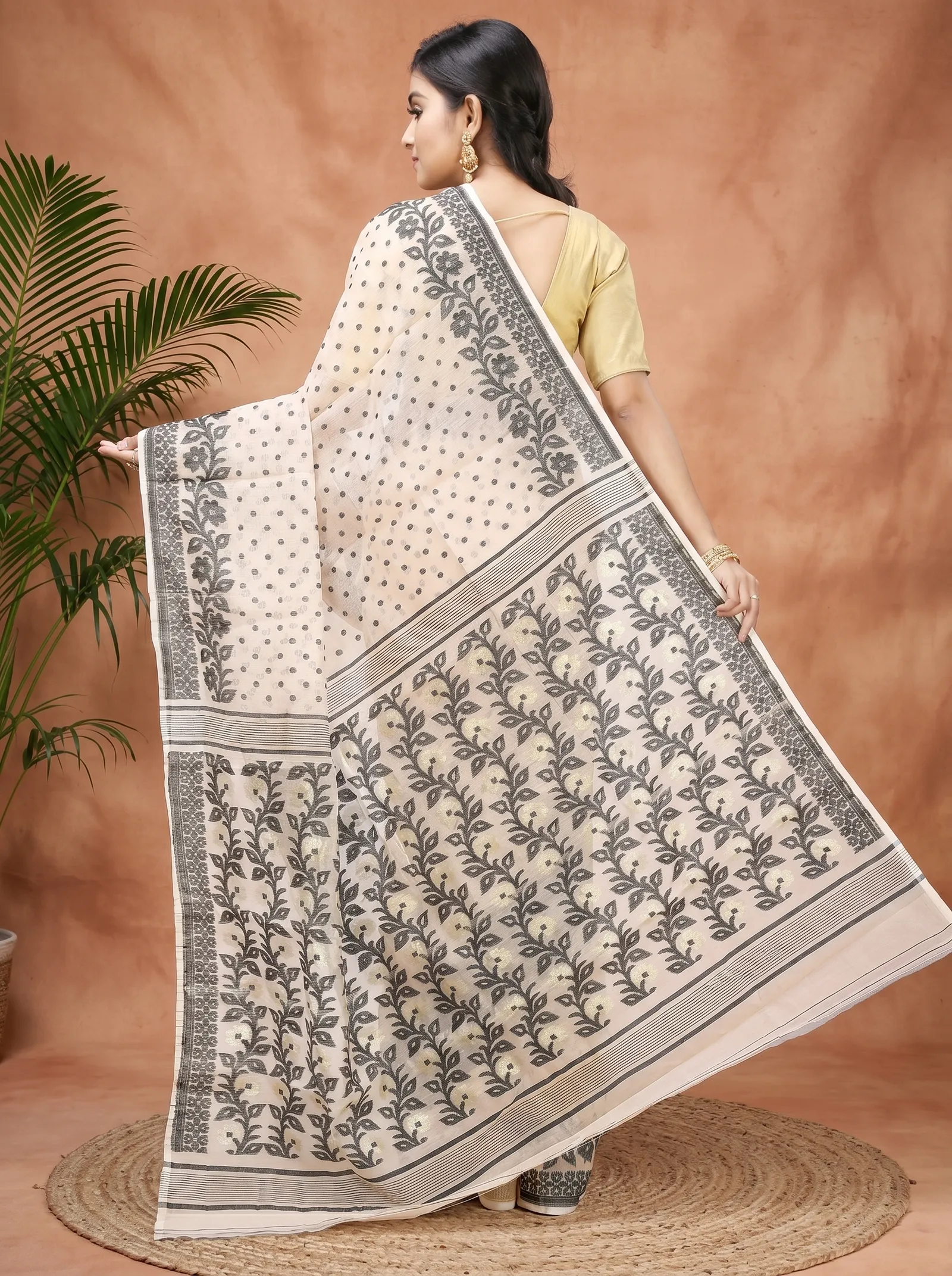 DipDiya Pure Cotton  Artisan Crafted Black White Traditional Bengali Boll Jamdani Jamdani Saree
