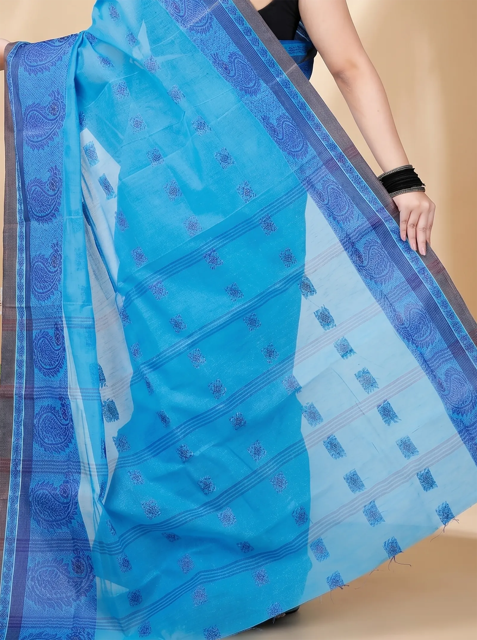 DipDiya Pure Cotton  Artisan Crafted Blue Traditional Bengali Aloka Tant Saree