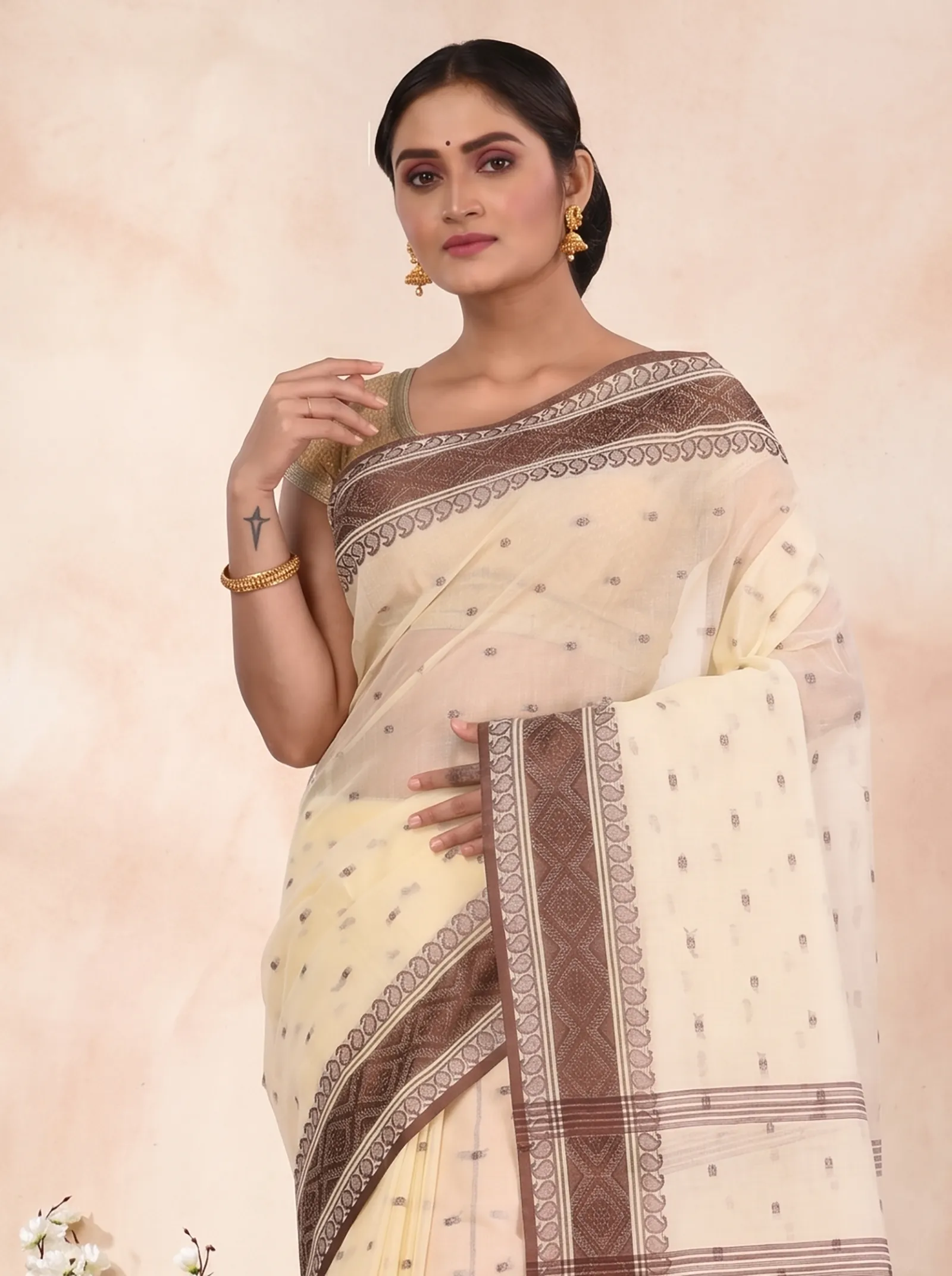 DipDiya Pure Cotton  Artisan Crafted Brown Traditional Bengali Boysko Tant Saree