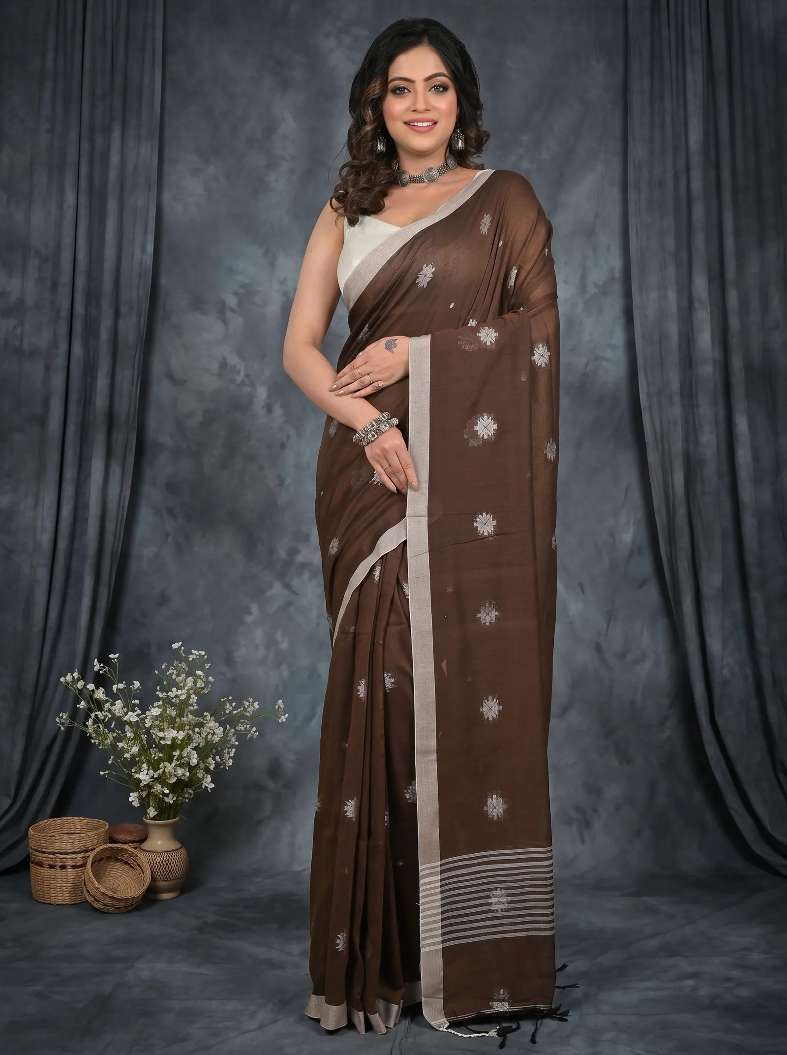 DipDiya Pure Cotton  Artisan Crafted Dark Brown Traditional Bengali Achbu Handloom Saree
