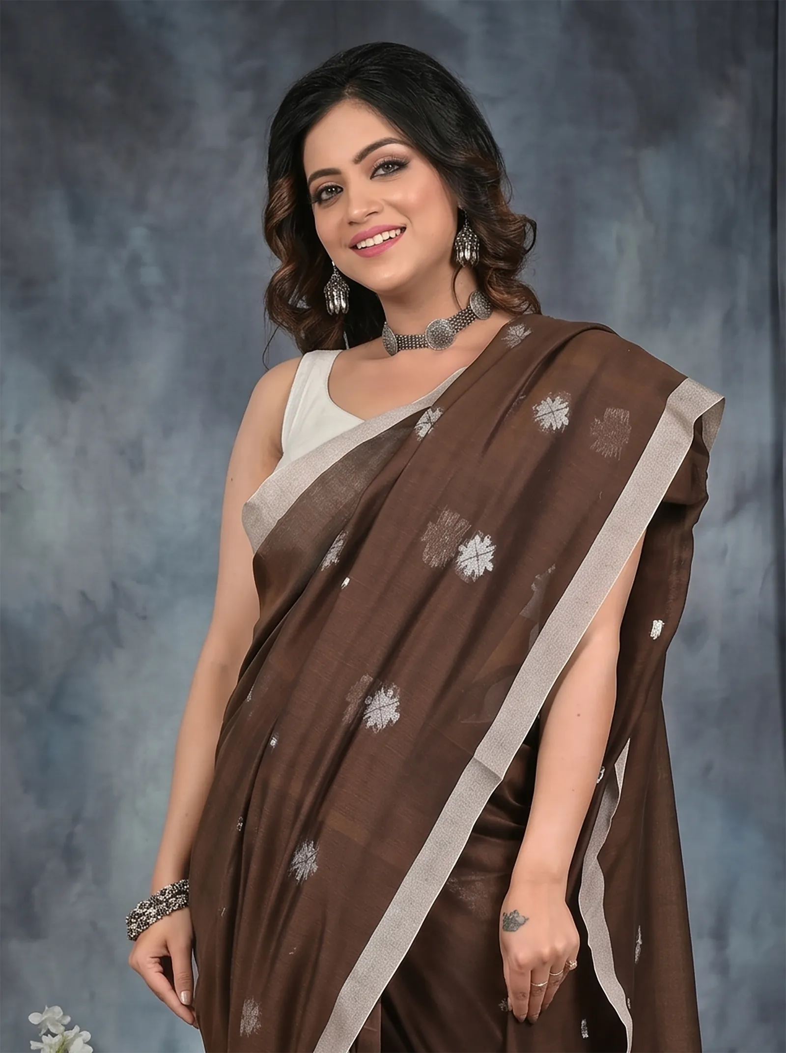 DipDiya Pure Cotton  Artisan Crafted Dark Brown Traditional Bengali Achbu Handloom Saree