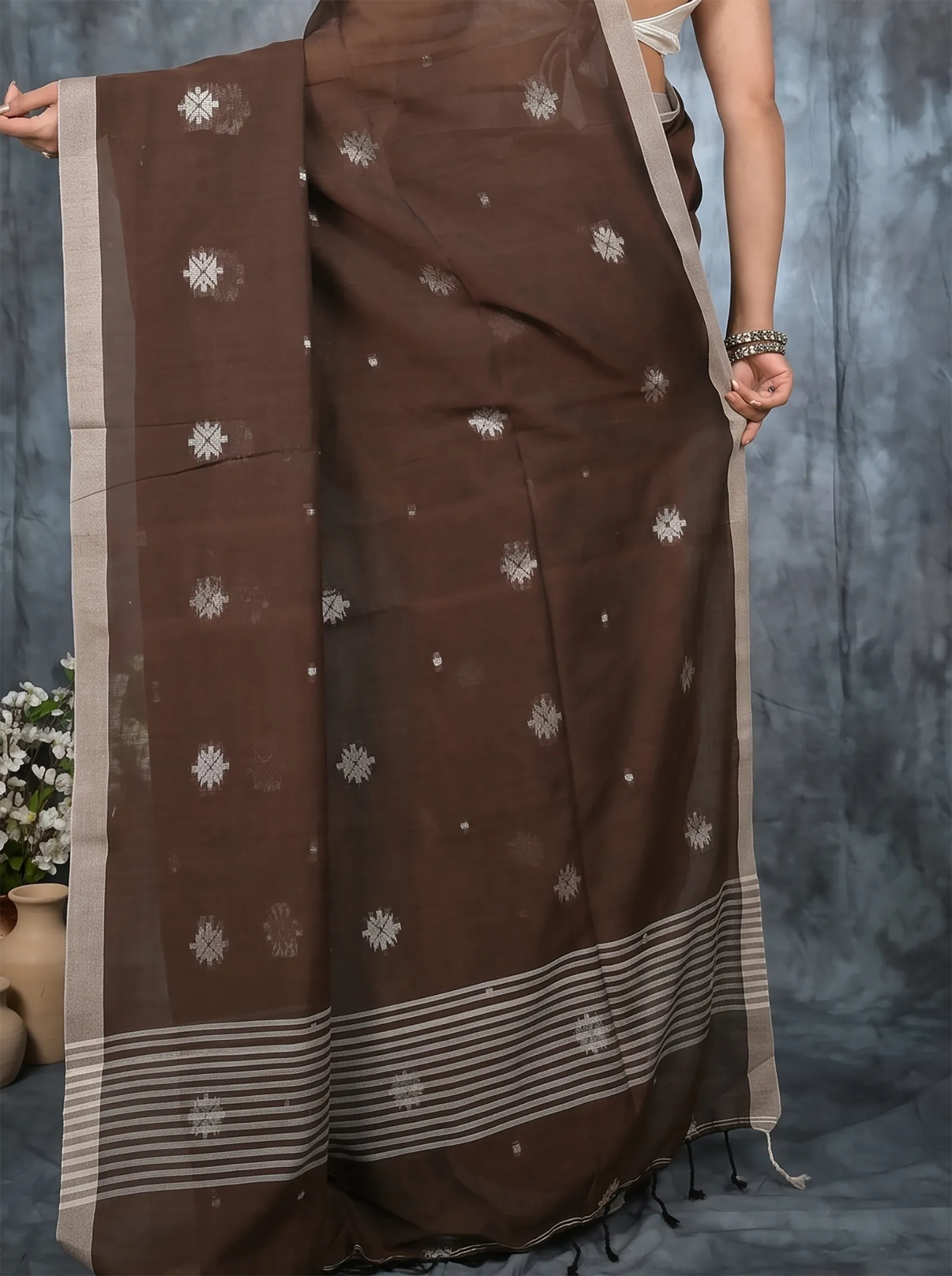 DipDiya Pure Cotton  Artisan Crafted Dark Brown Traditional Bengali Achbu Handloom Saree
