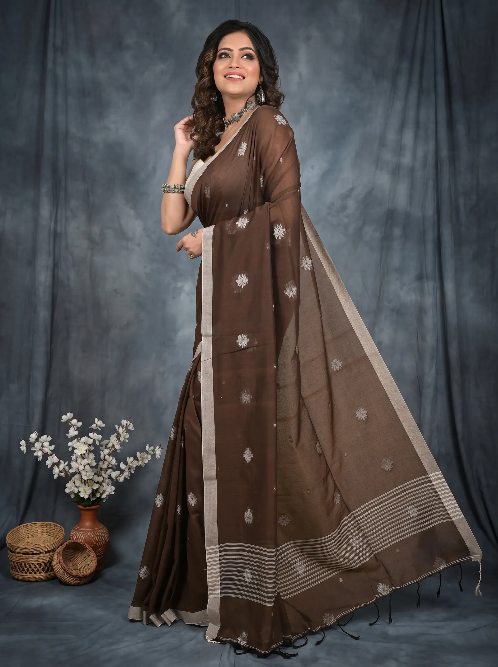 DipDiya Pure Cotton  Artisan Crafted Dark Brown Traditional Bengali Achbu Handloom Saree