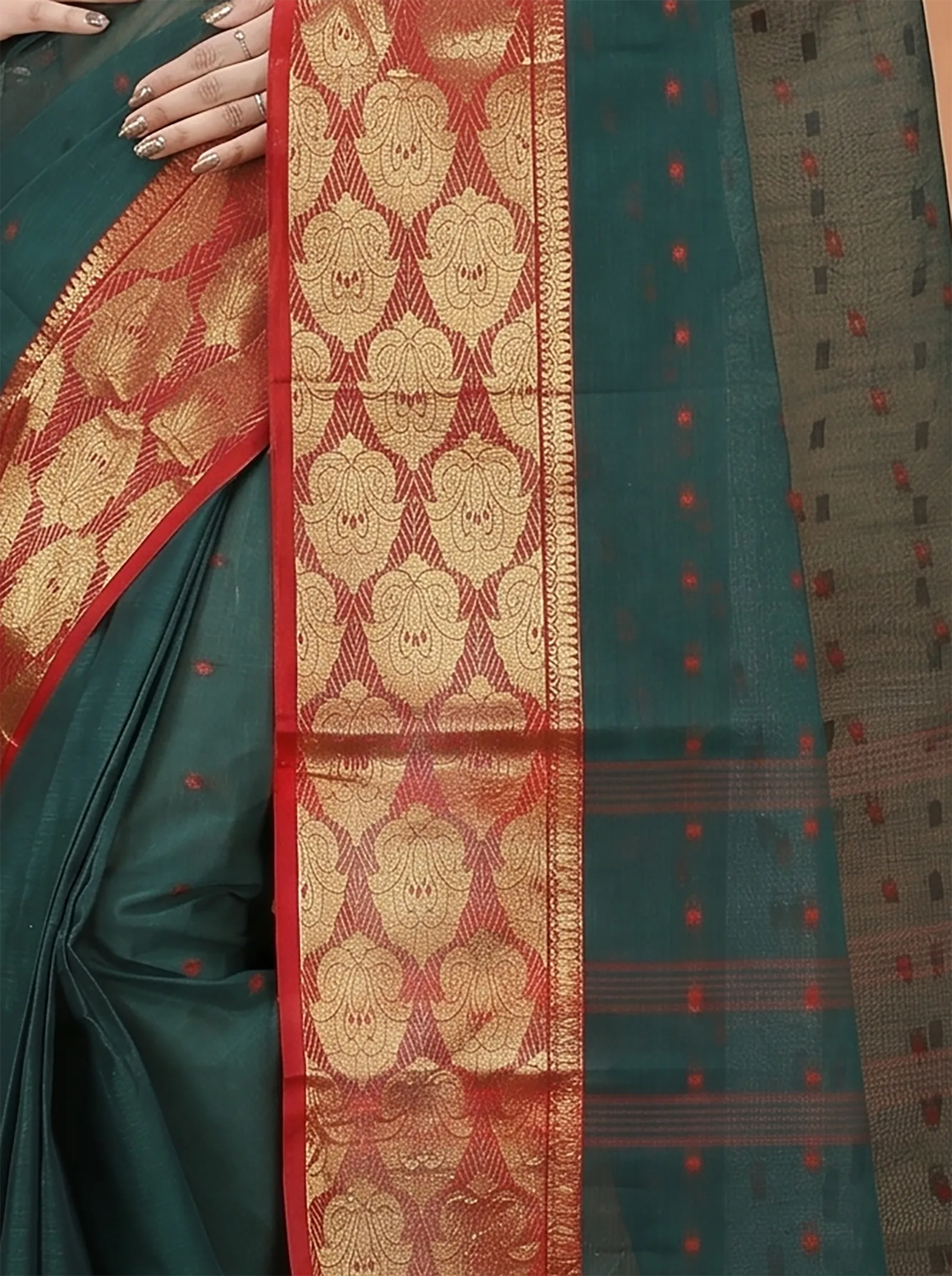 DipDiya Pure Cotton  Artisan Crafted Dark Green Traditional Bengali Asmani Tant Saree