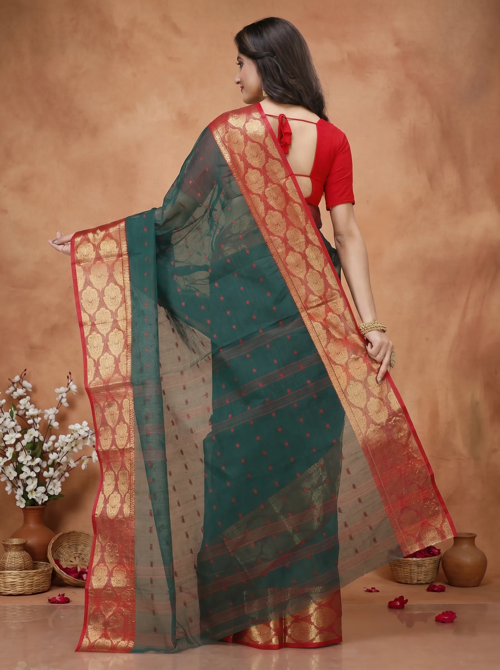 DipDiya Pure Cotton  Artisan Crafted Dark Green Traditional Bengali Asmani Tant Saree