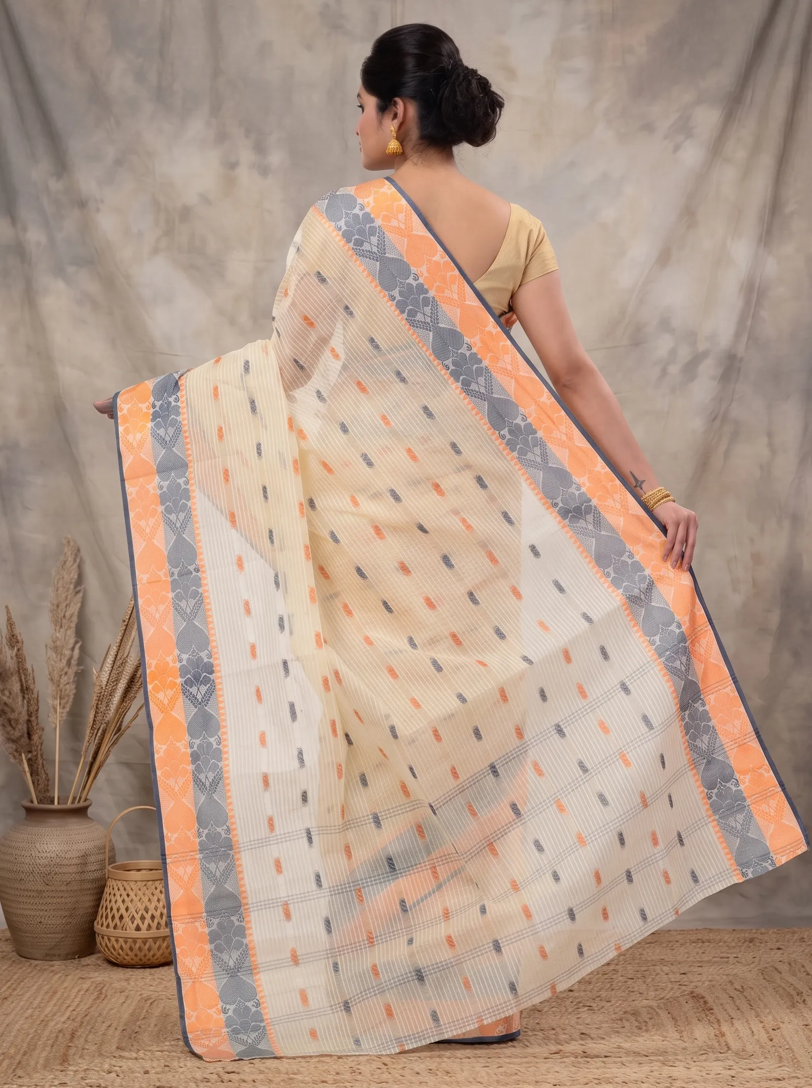 DipDiya Pure Cotton  Artisan Crafted Gray Golden Traditional Bengali Aged Women Tant Saree