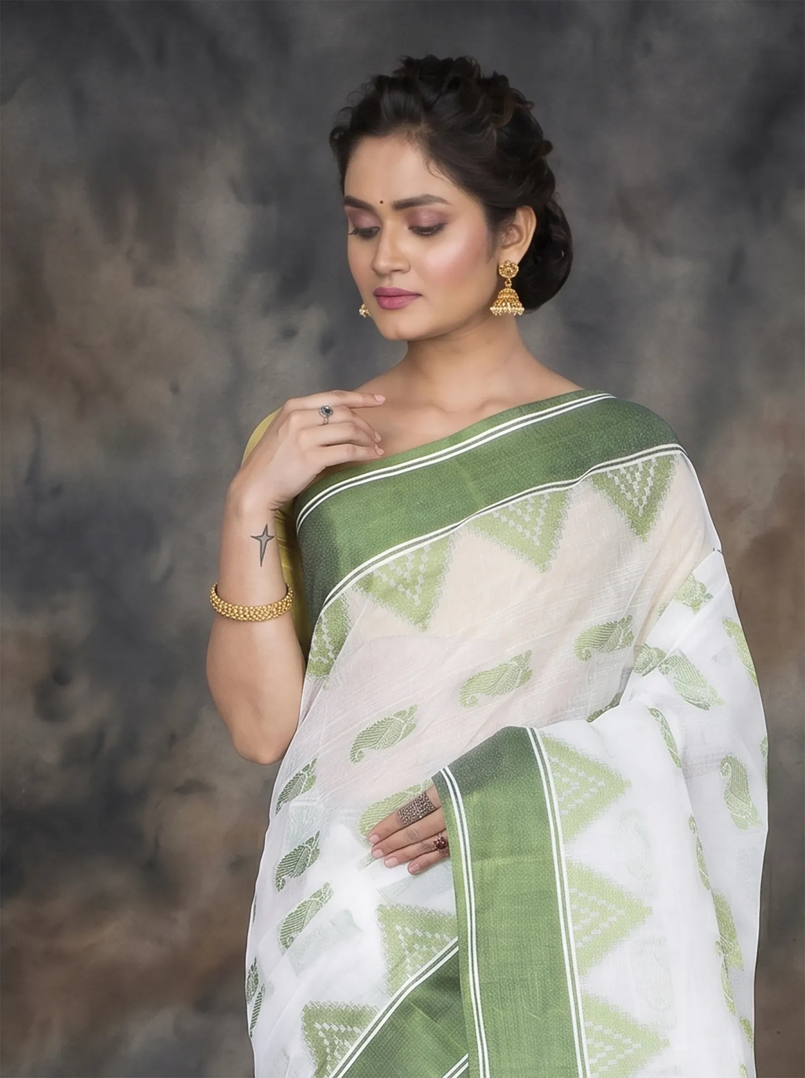DipDiya Pure Cotton  Artisan Crafted Green Traditional Bengali Archana Tant Saree