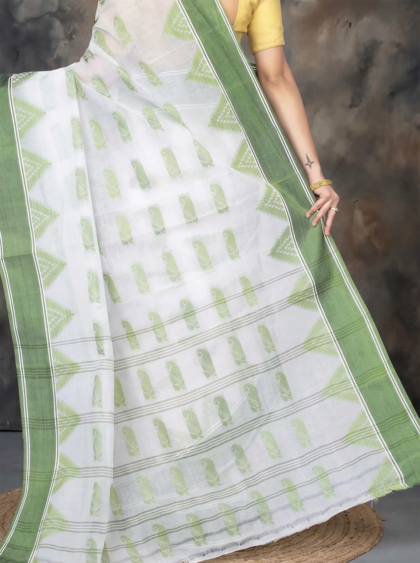 DipDiya Pure Cotton  Artisan Crafted Green Traditional Bengali Archana Tant Saree