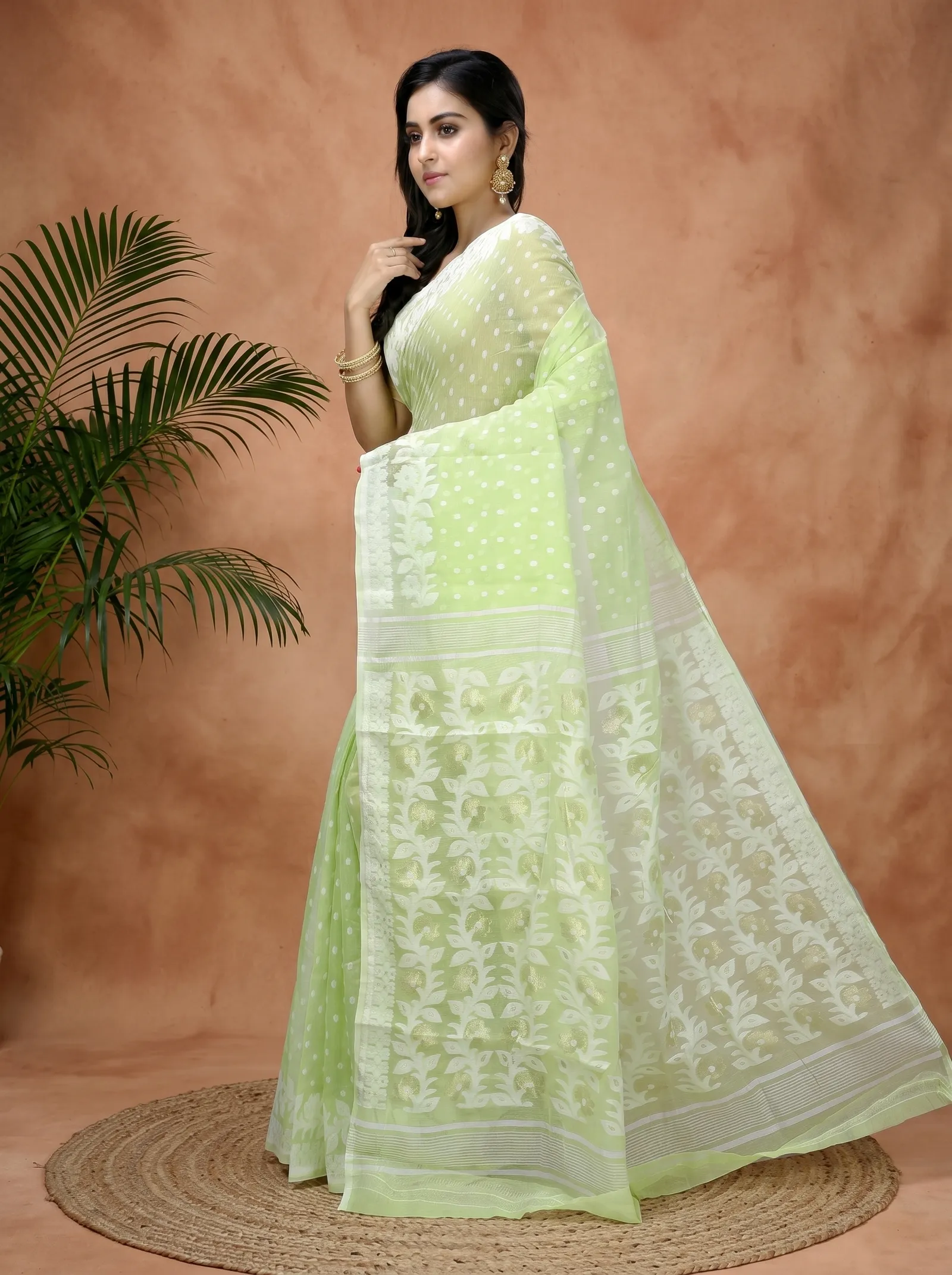 DipDiya Pure Cotton  Artisan Crafted Green Traditional Bengali Boll Jamdani Jamdani Saree