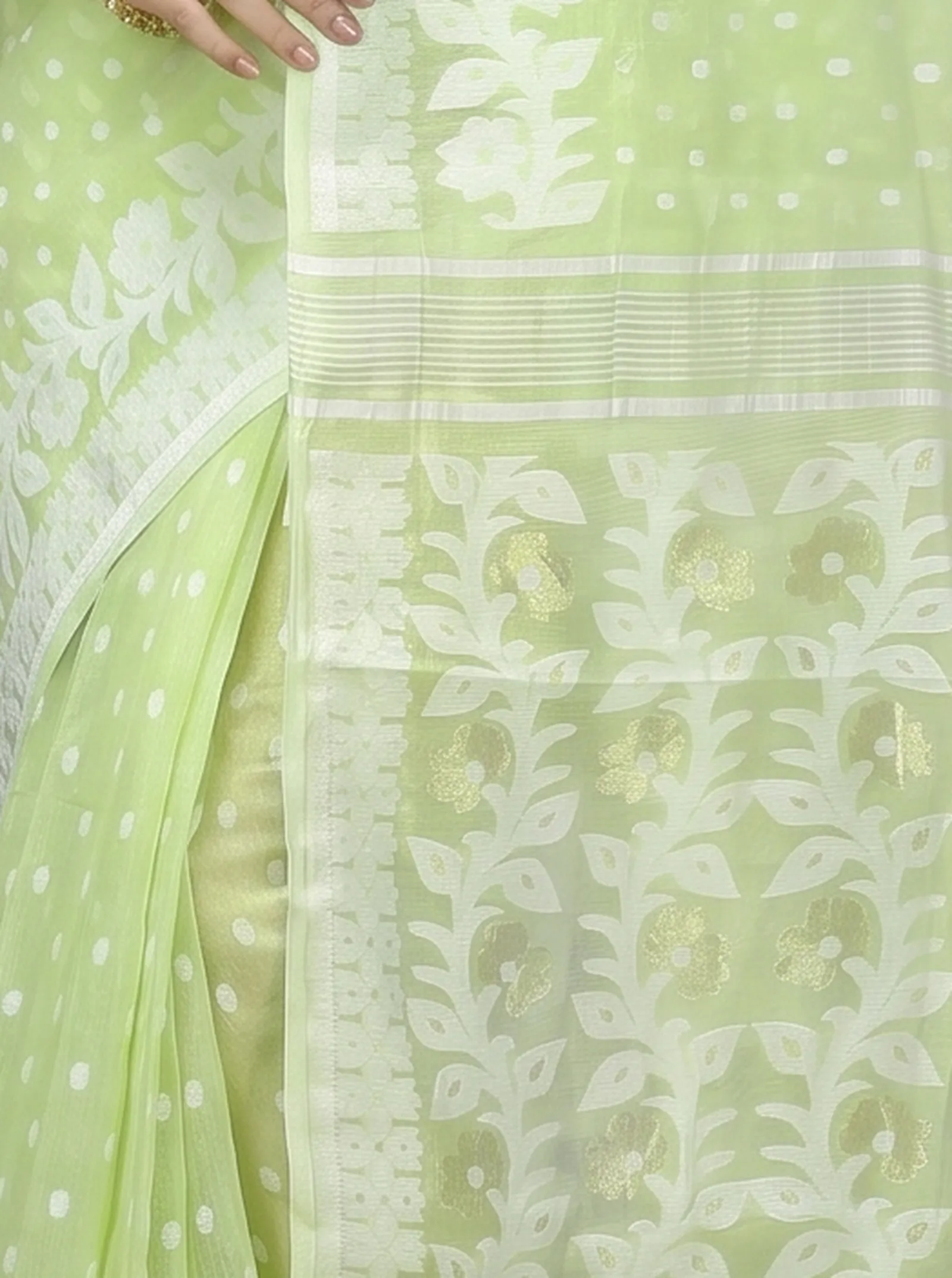 DipDiya Pure Cotton  Artisan Crafted Green Traditional Bengali Boll Jamdani Jamdani Saree