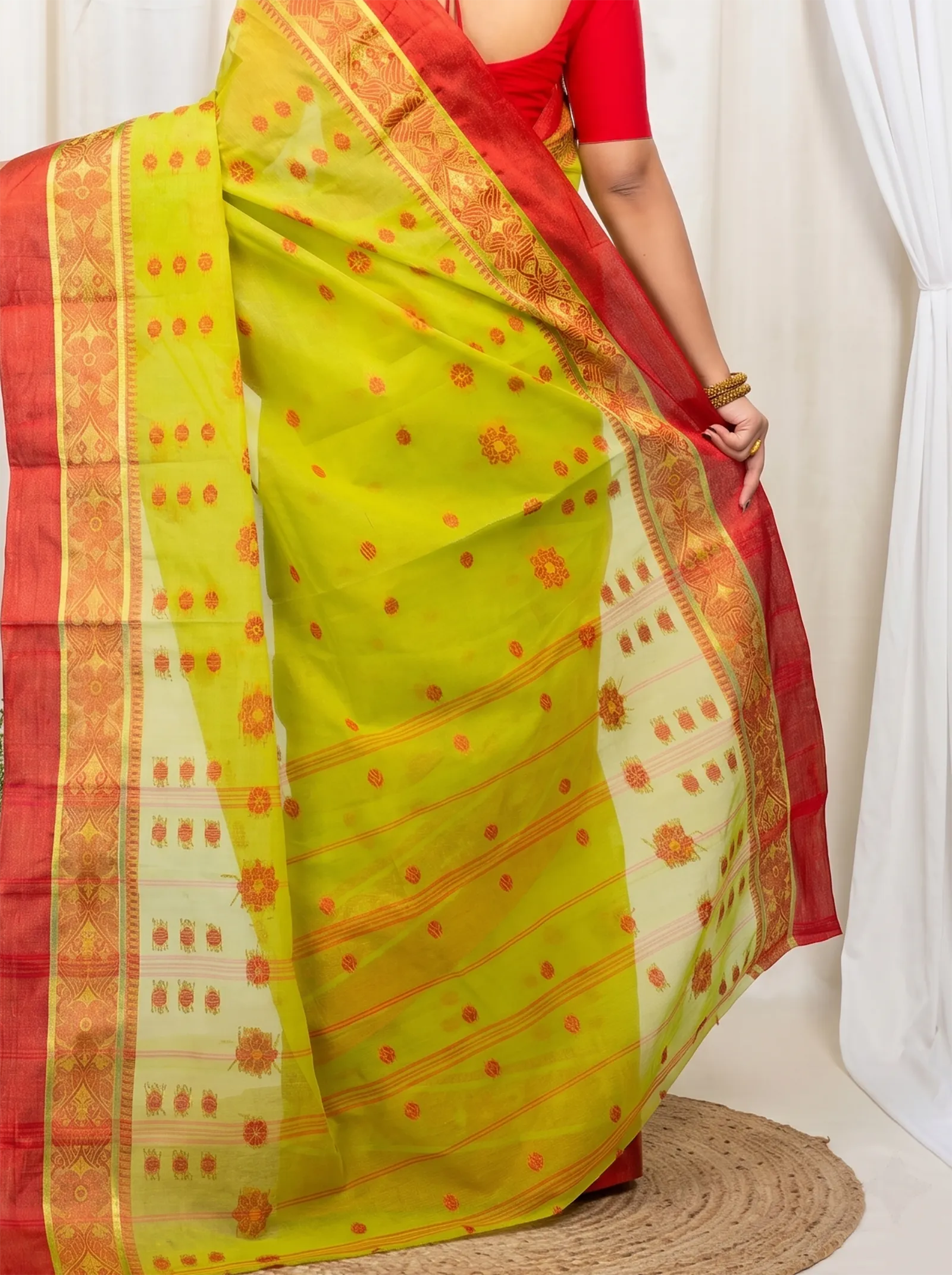 DipDiya Pure Cotton  Artisan Crafted Green Traditional Bengali BolLata Tant Tant Saree