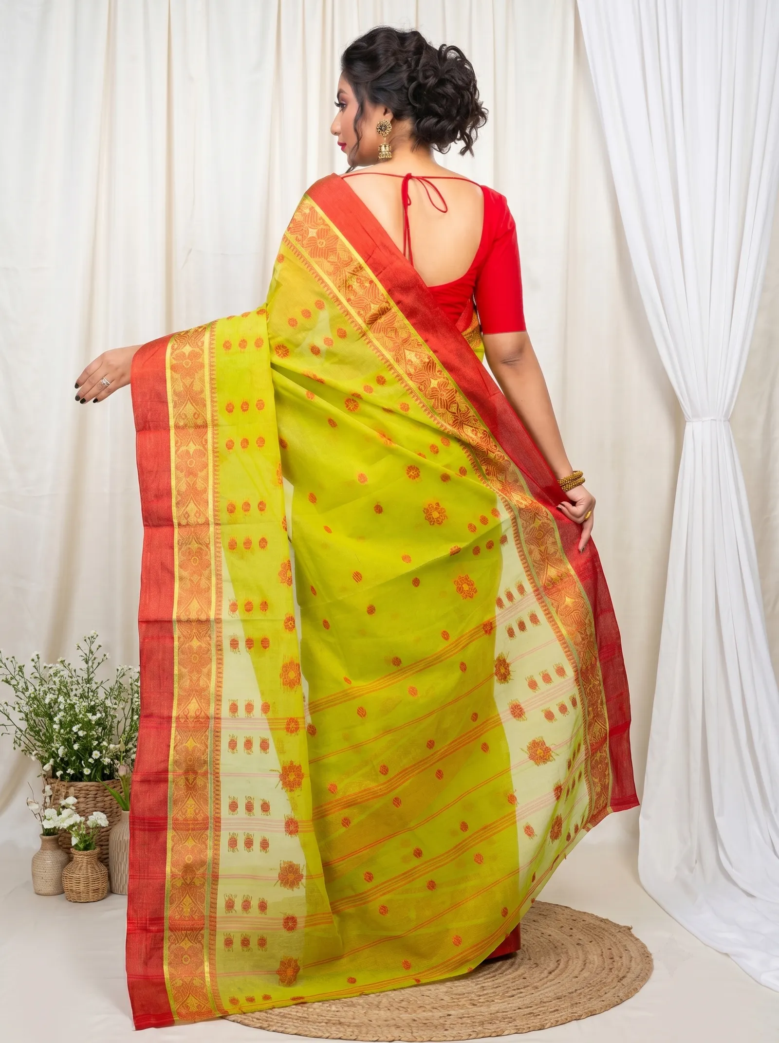 DipDiya Pure Cotton  Artisan Crafted Green Traditional Bengali BolLata Tant Tant Saree