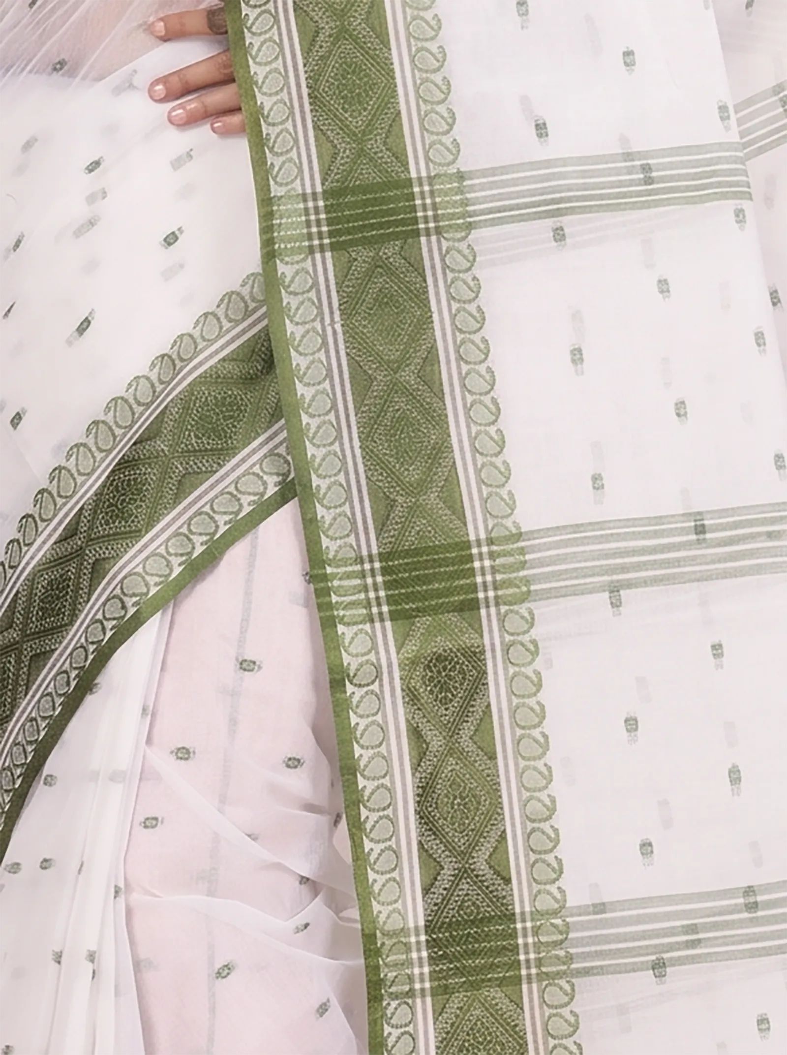 DipDiya Pure Cotton  Artisan Crafted Green Traditional Bengali Boysko Tant Saree