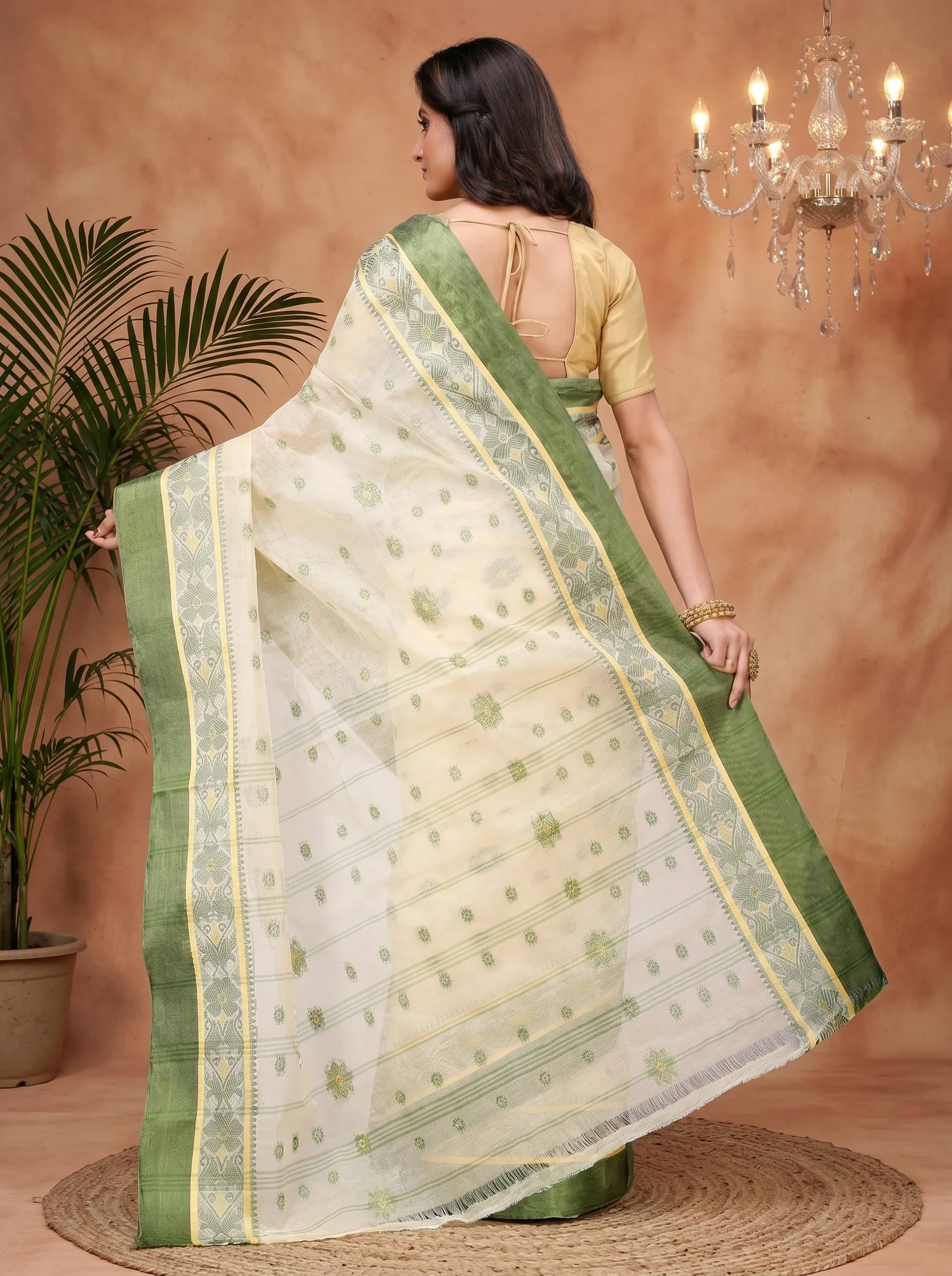DipDiya Pure Cotton  Artisan Crafted Green White Traditional Bengali BolLata Tant Tant Saree