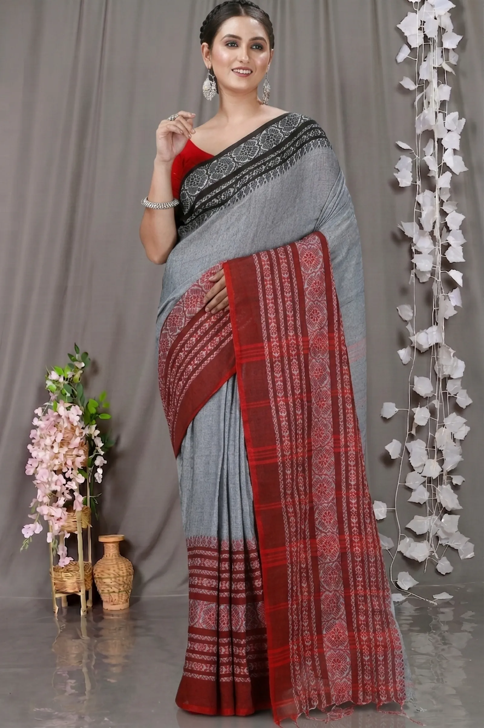 DipDiya Pure Cotton  Artisan Crafted Grey Black Traditional Bengali Begompuri Hand Handloom Saree