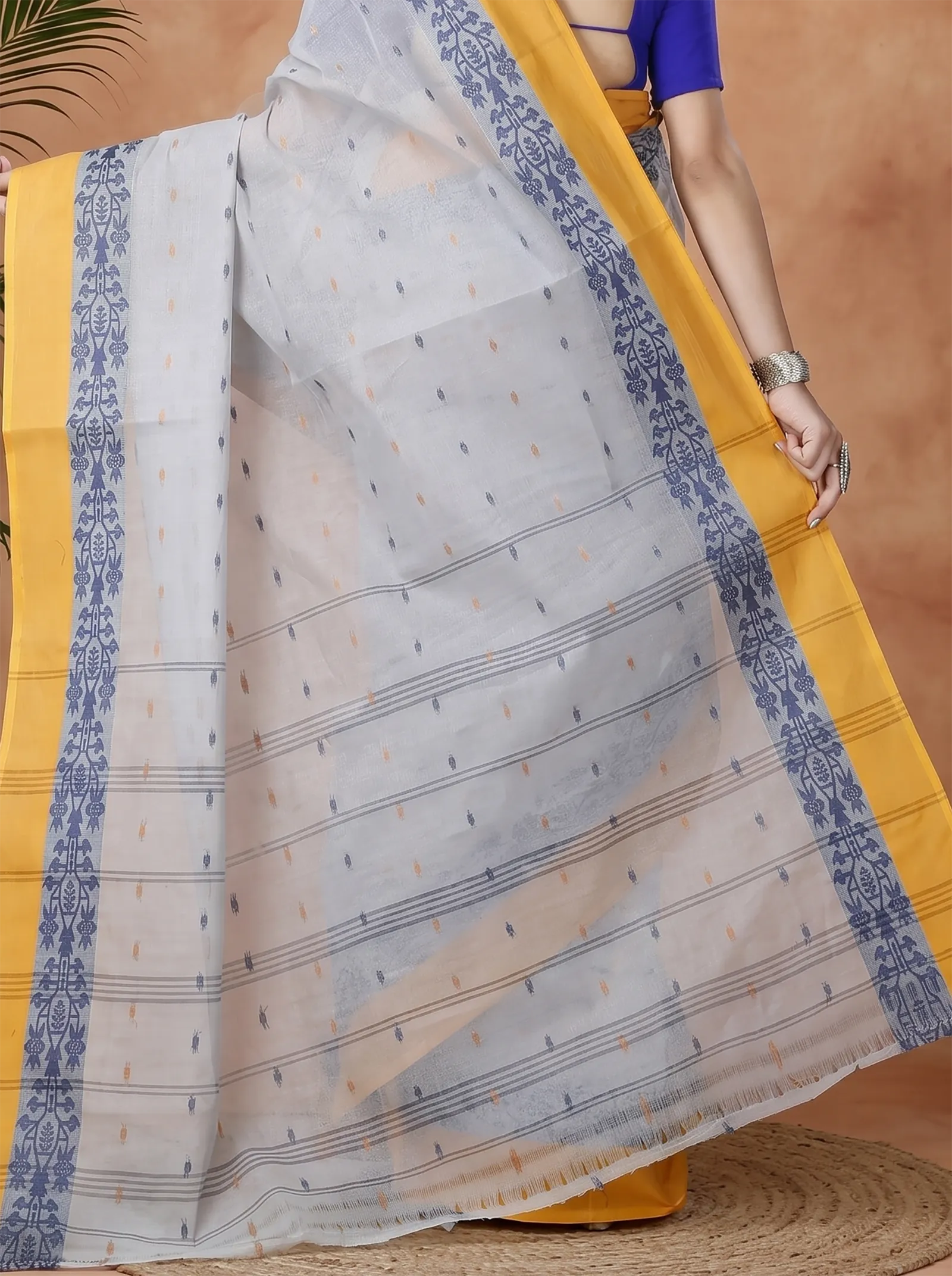 DipDiya Pure Cotton  Artisan Crafted Grey Traditional Bengali Apurva Tant Saree