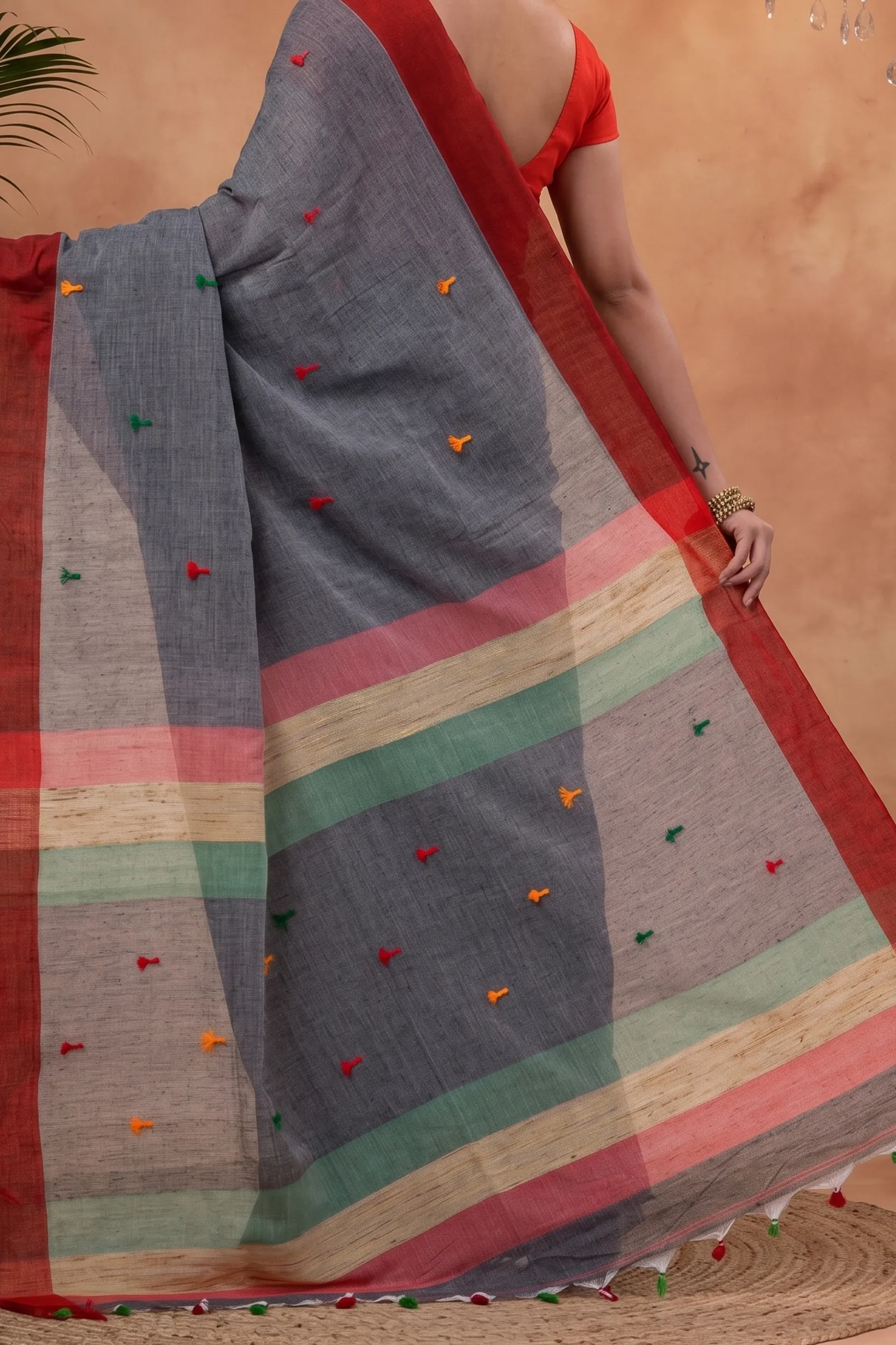 DipDiya Pure Cotton  Artisan Crafted Grey Traditional Bengali Clacial Desigined Handloom Saree