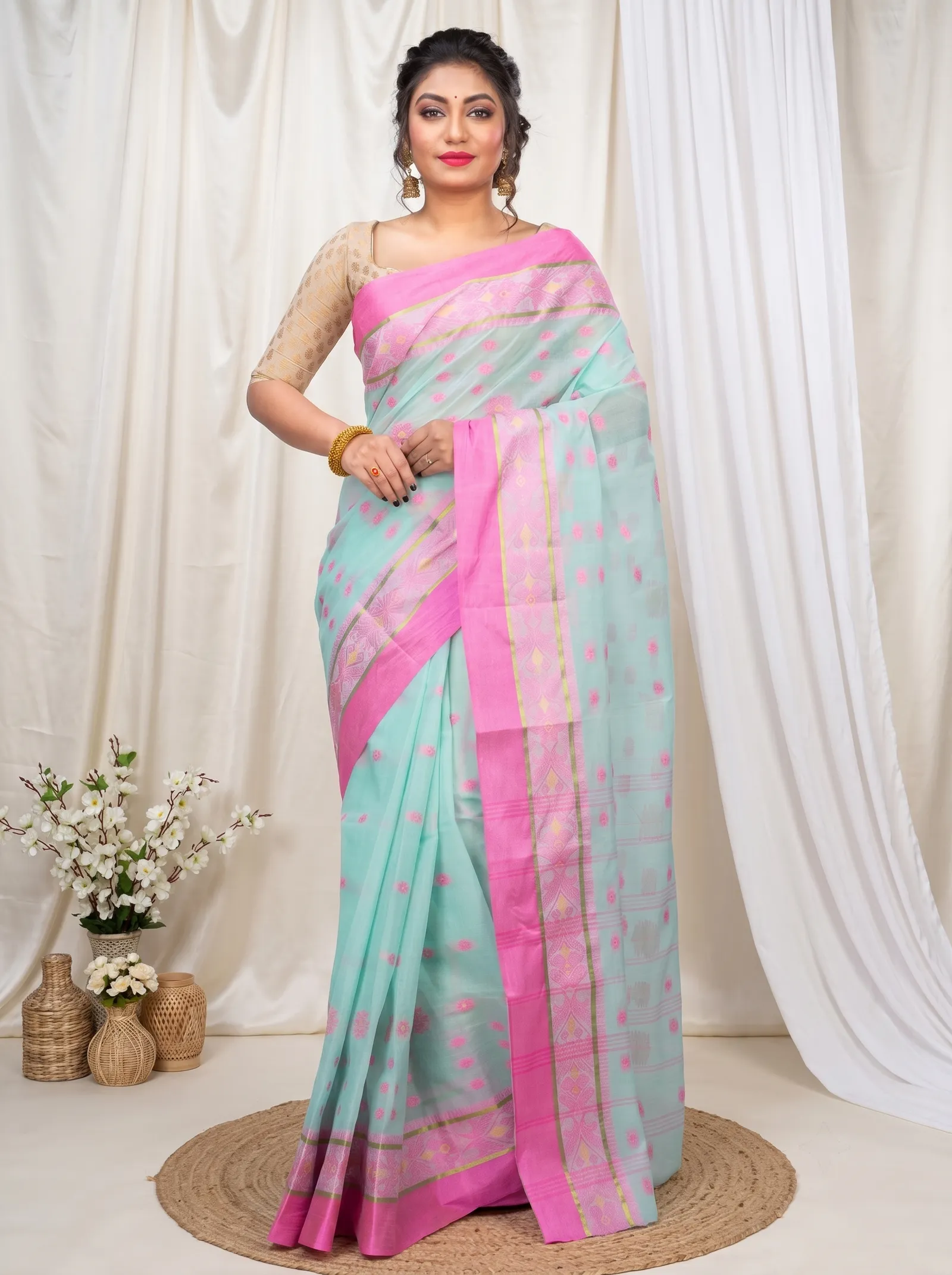 DipDiya Pure Cotton  Artisan Crafted Lime Green Traditional Bengali BolLata Tant Tant Saree