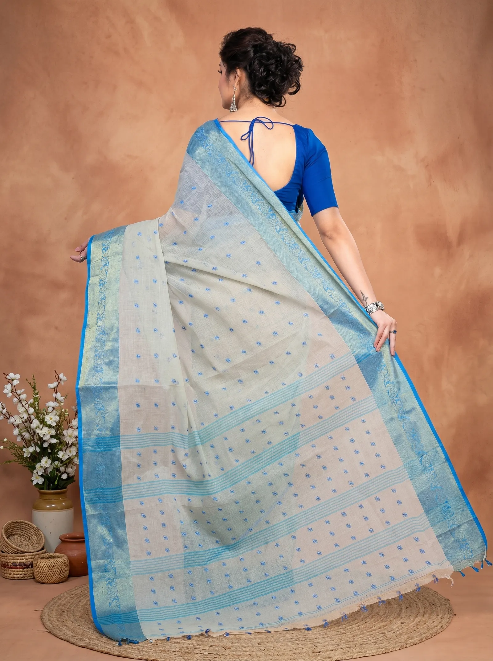 DipDiya Pure Cotton  Artisan Crafted Off-White Traditional Bengali Churi Par Tant Saree