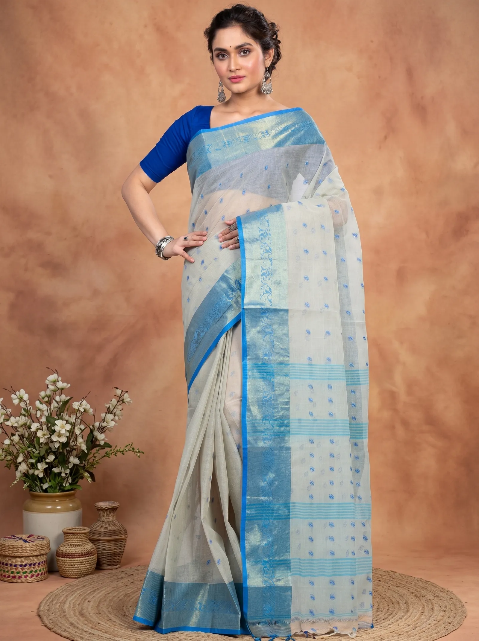 DipDiya Pure Cotton  Artisan Crafted Off-White Traditional Bengali Churi Par Tant Saree