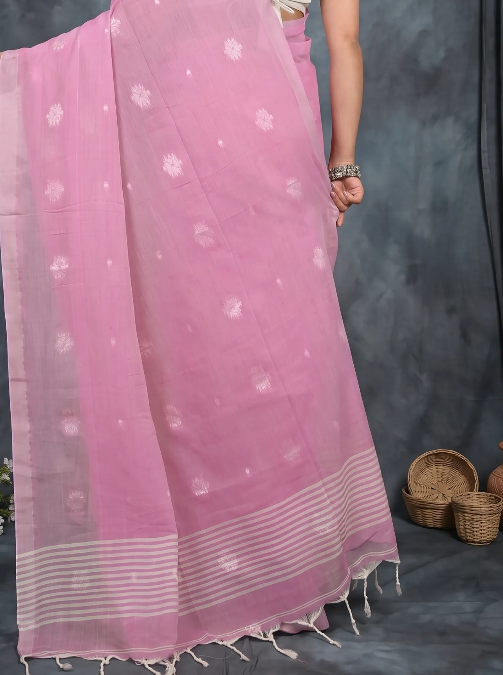 DipDiya Pure Cotton  Artisan Crafted Pastel Pink Traditional Bengali Achbu Handloom Saree