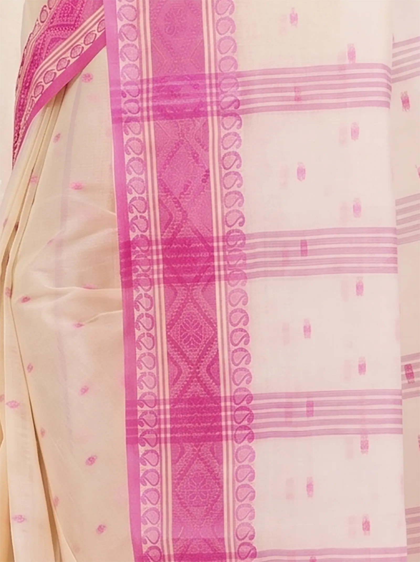 DipDiya Pure Cotton  Artisan Crafted Pink Traditional Bengali Boysko Tant Saree