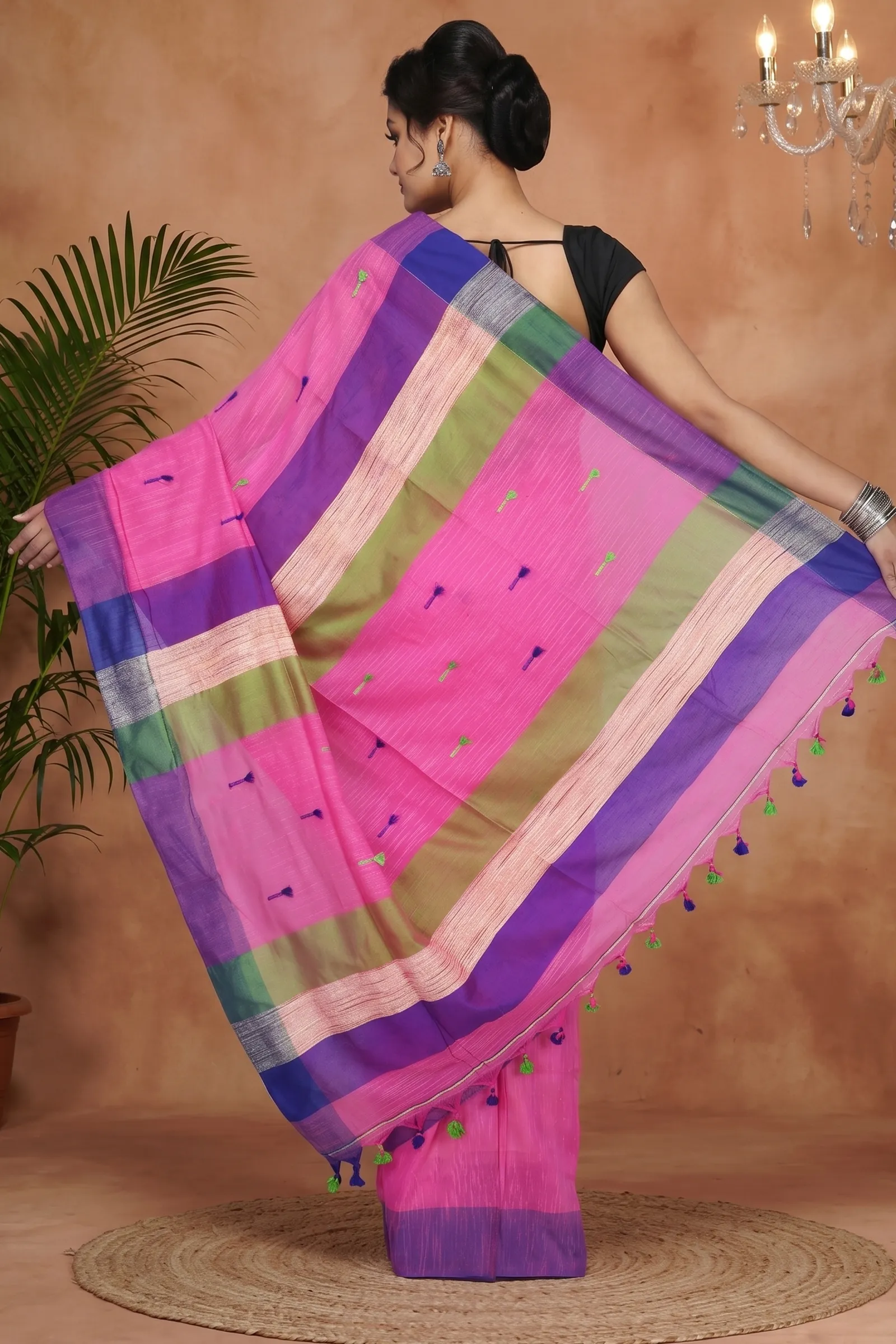 DipDiya Pure Cotton  Artisan Crafted Pink Traditional Bengali Clacial Desigined Handloom Saree