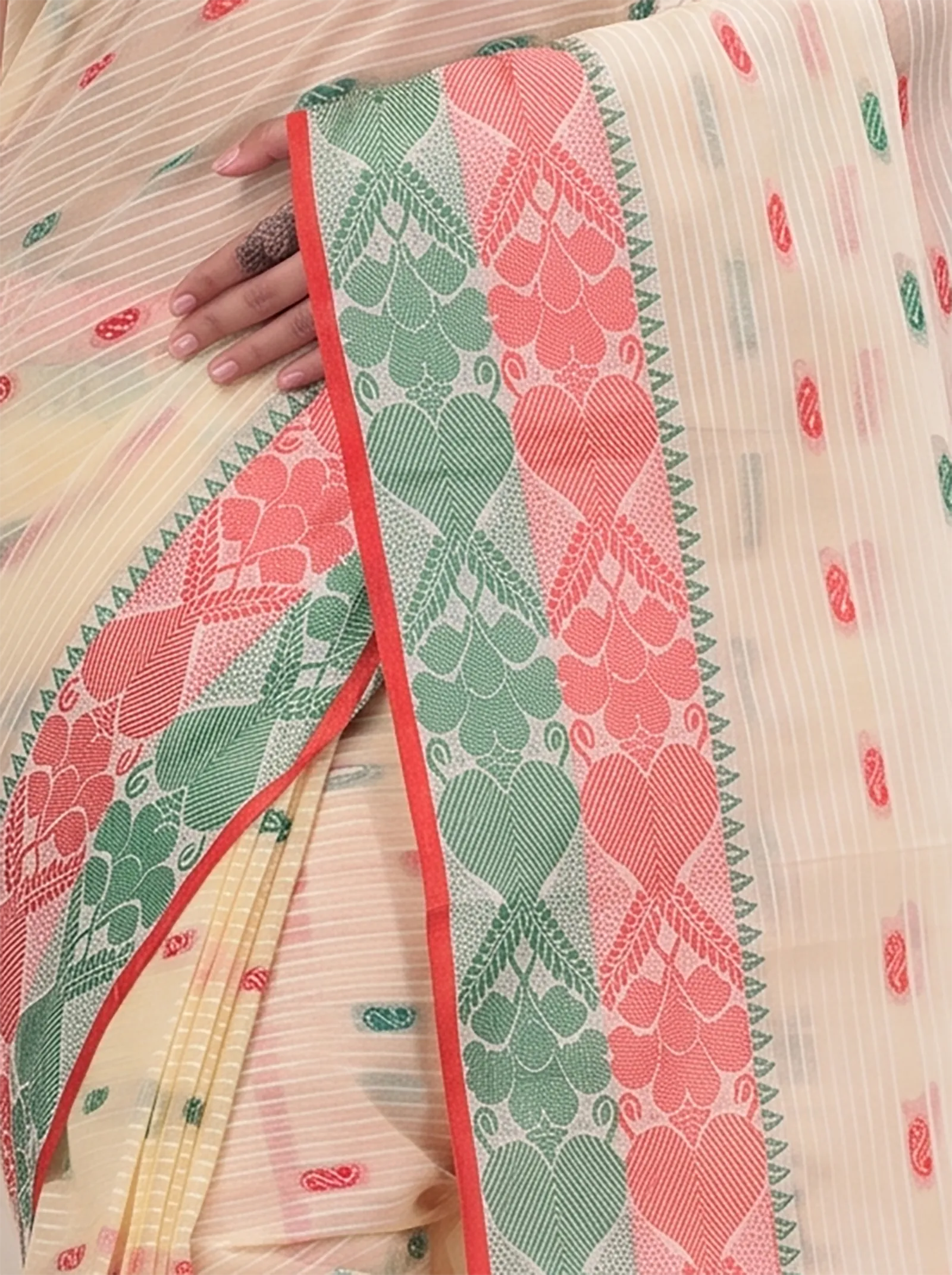 DipDiya Pure Cotton  Artisan Crafted Red Green Traditional Bengali Aged Women Tant Saree
