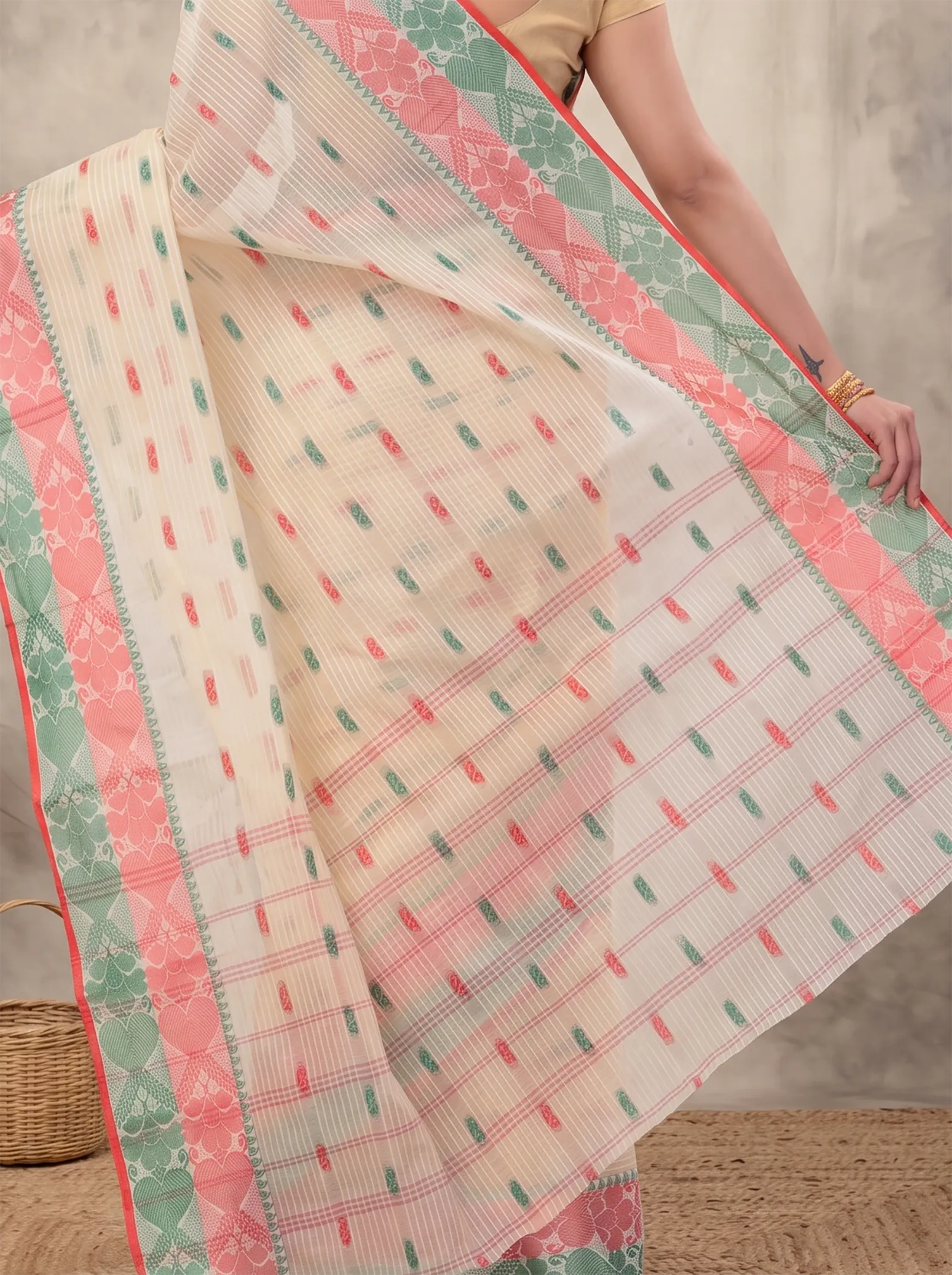 DipDiya Pure Cotton  Artisan Crafted Red Green Traditional Bengali Aged Women Tant Saree
