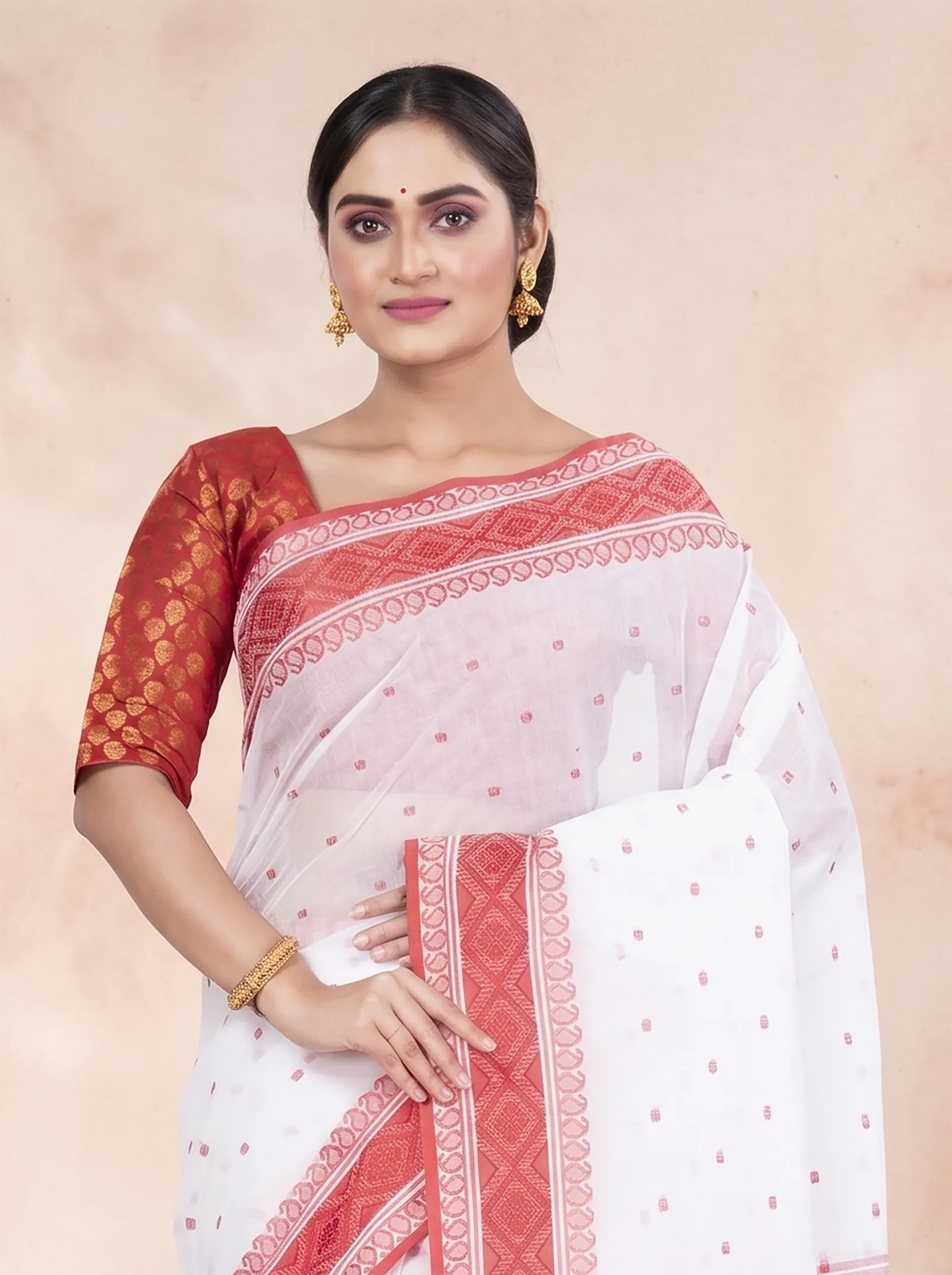DipDiya Pure Cotton  Artisan Crafted Red Traditional Bengali Boysko Tant Saree