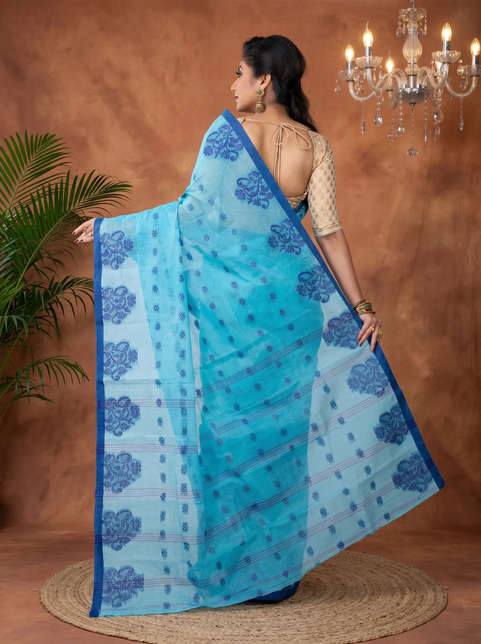 DipDiya Pure Cotton  Artisan Crafted Sky Blue Traditional Bengali Botgach Tant Saree