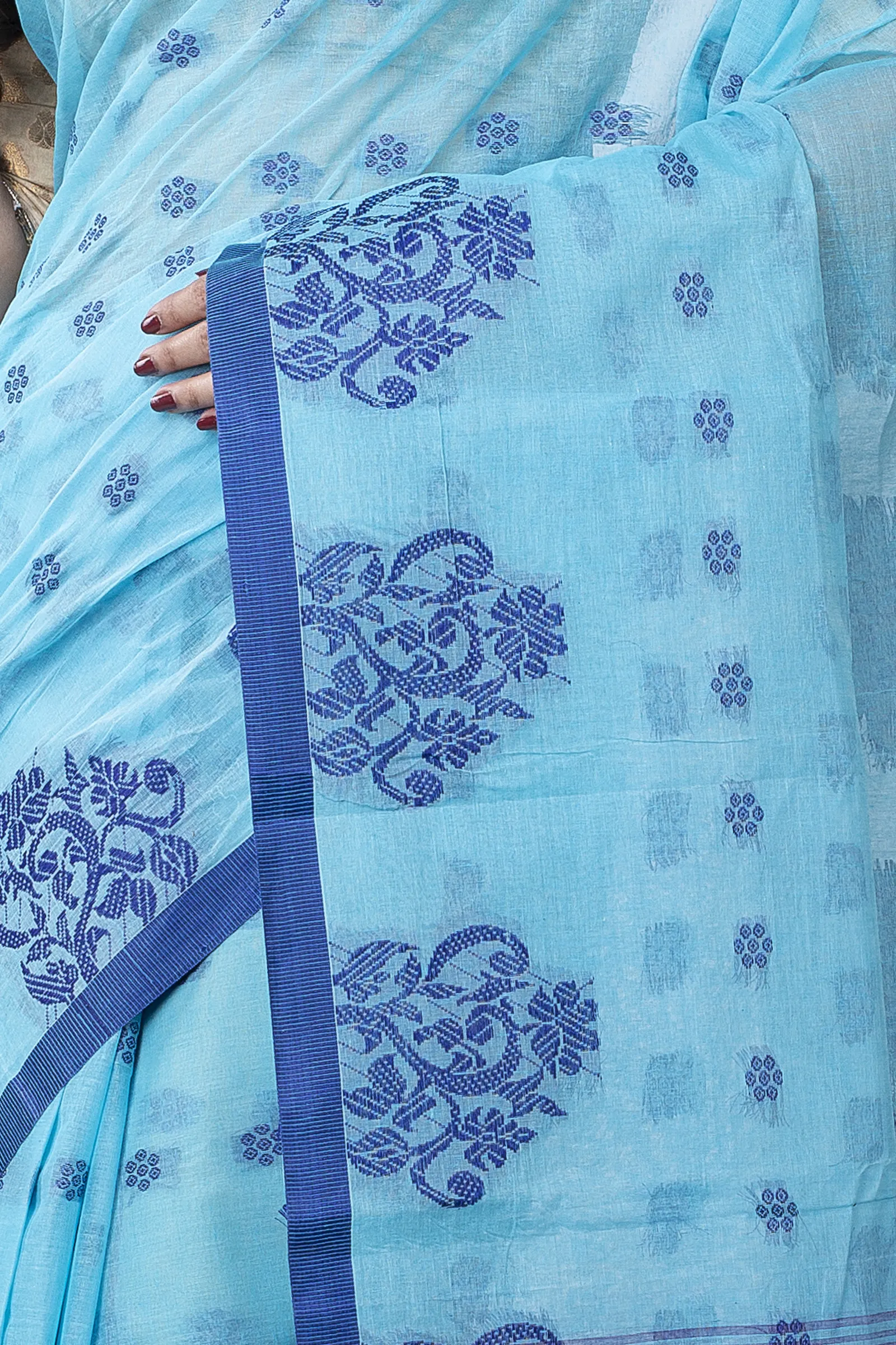 DipDiya Pure Cotton  Artisan Crafted Sky Blue Traditional Bengali Botgach Tant Saree
