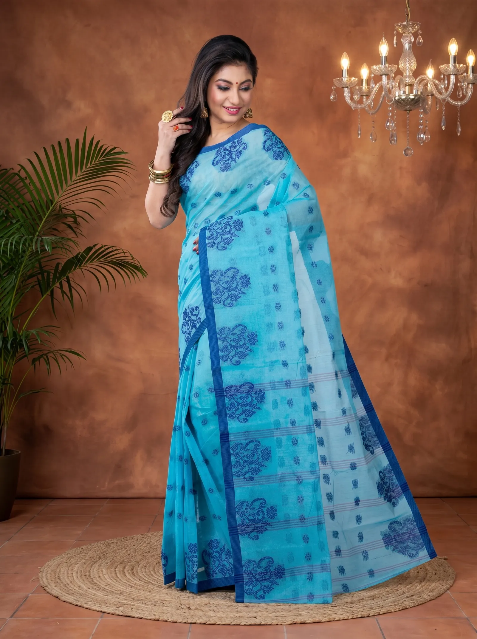 DipDiya Pure Cotton  Artisan Crafted Sky Blue Traditional Bengali Botgach Tant Saree