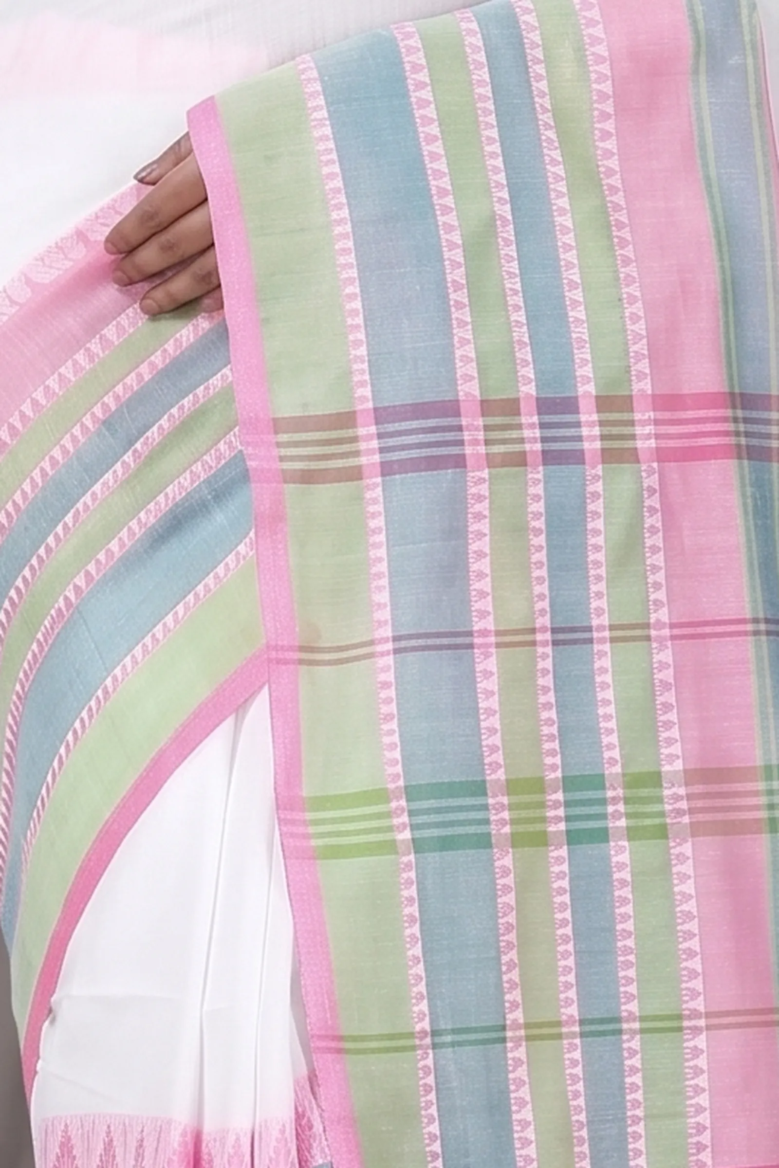 DipDiya Pure Cotton  Artisan Crafted White Pink Traditional Bengali Begompuri Hand Handloom Saree