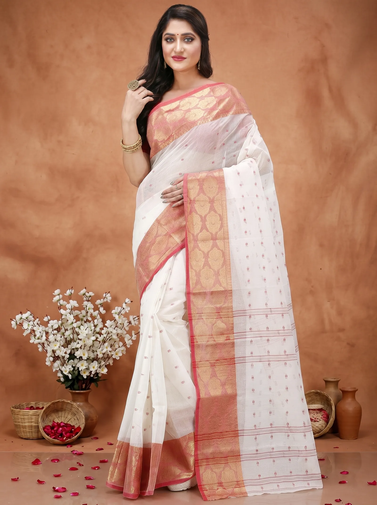 DipDiya Pure Cotton  Artisan Crafted White Traditional Bengali Asmani Tant Saree