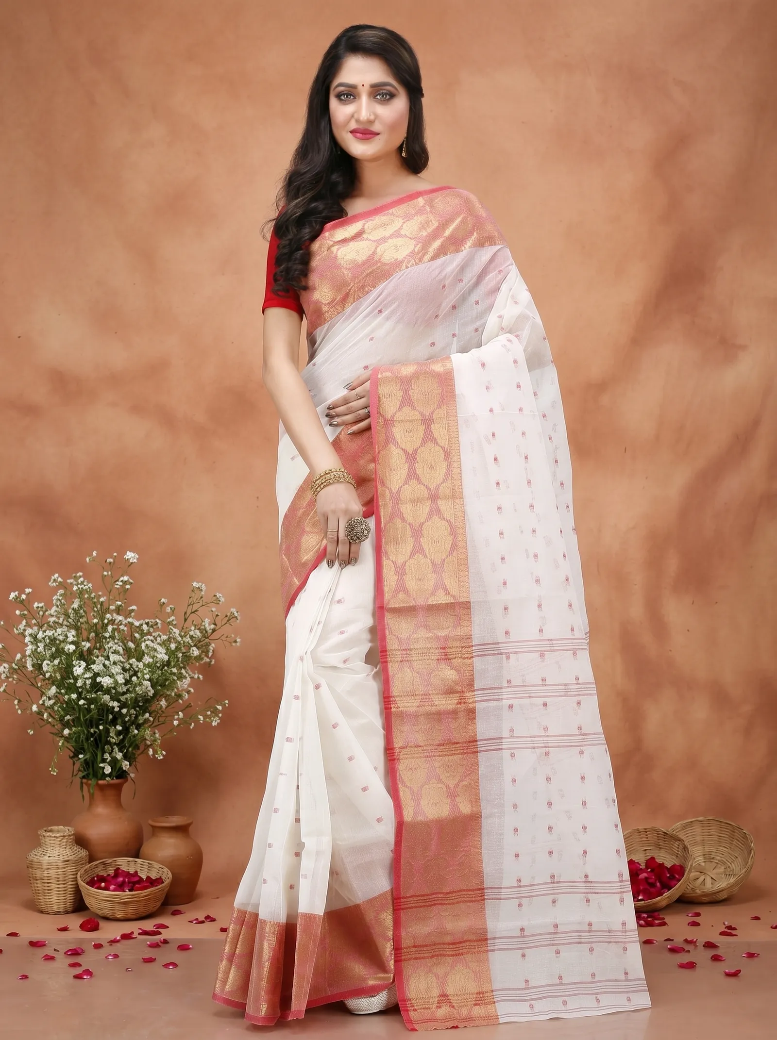 DipDiya Pure Cotton  Artisan Crafted White Traditional Bengali Asmani Tant Saree