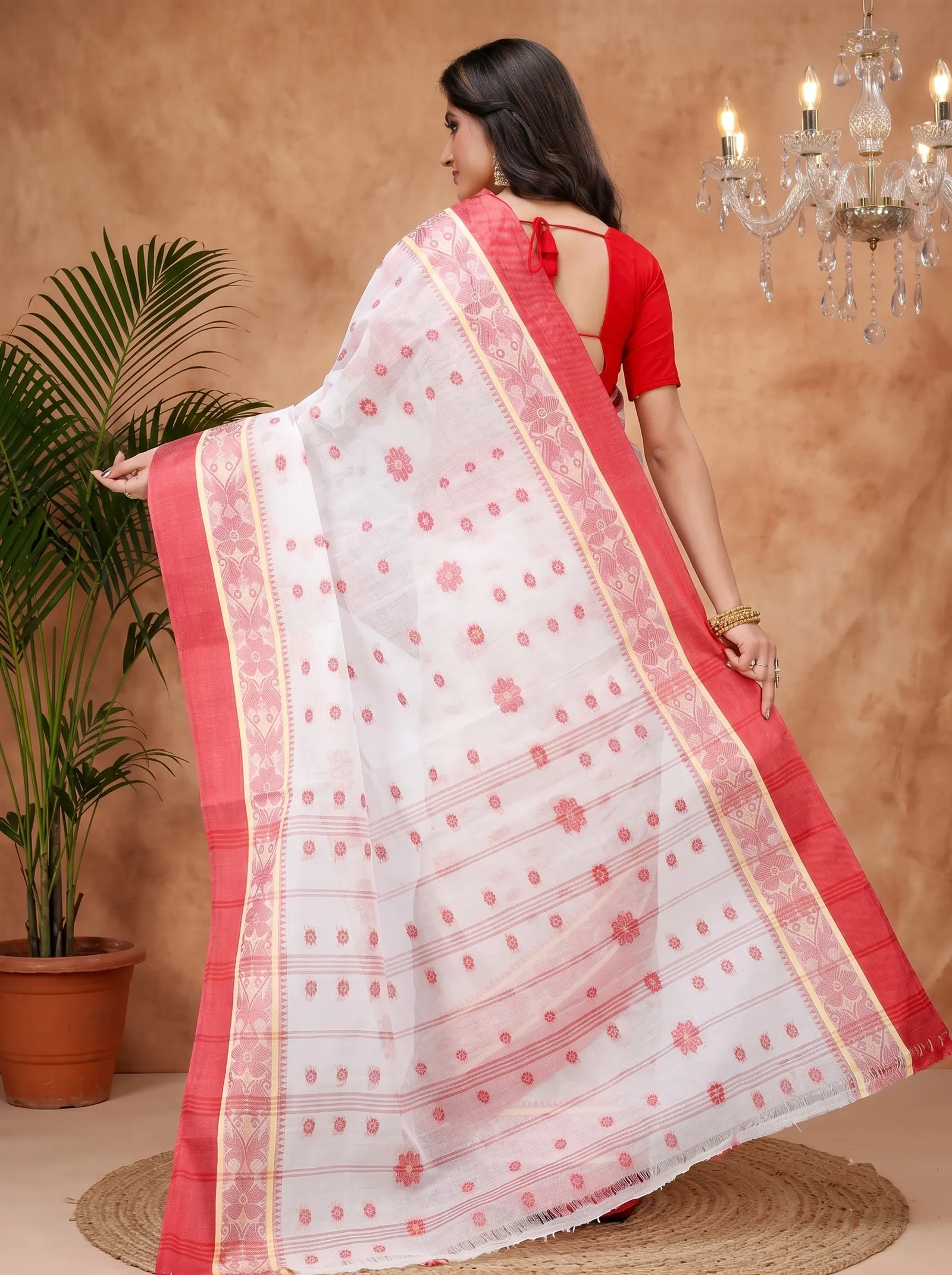 DipDiya Pure Cotton  Artisan Crafted White Traditional Bengali BolLata Tant Tant Saree