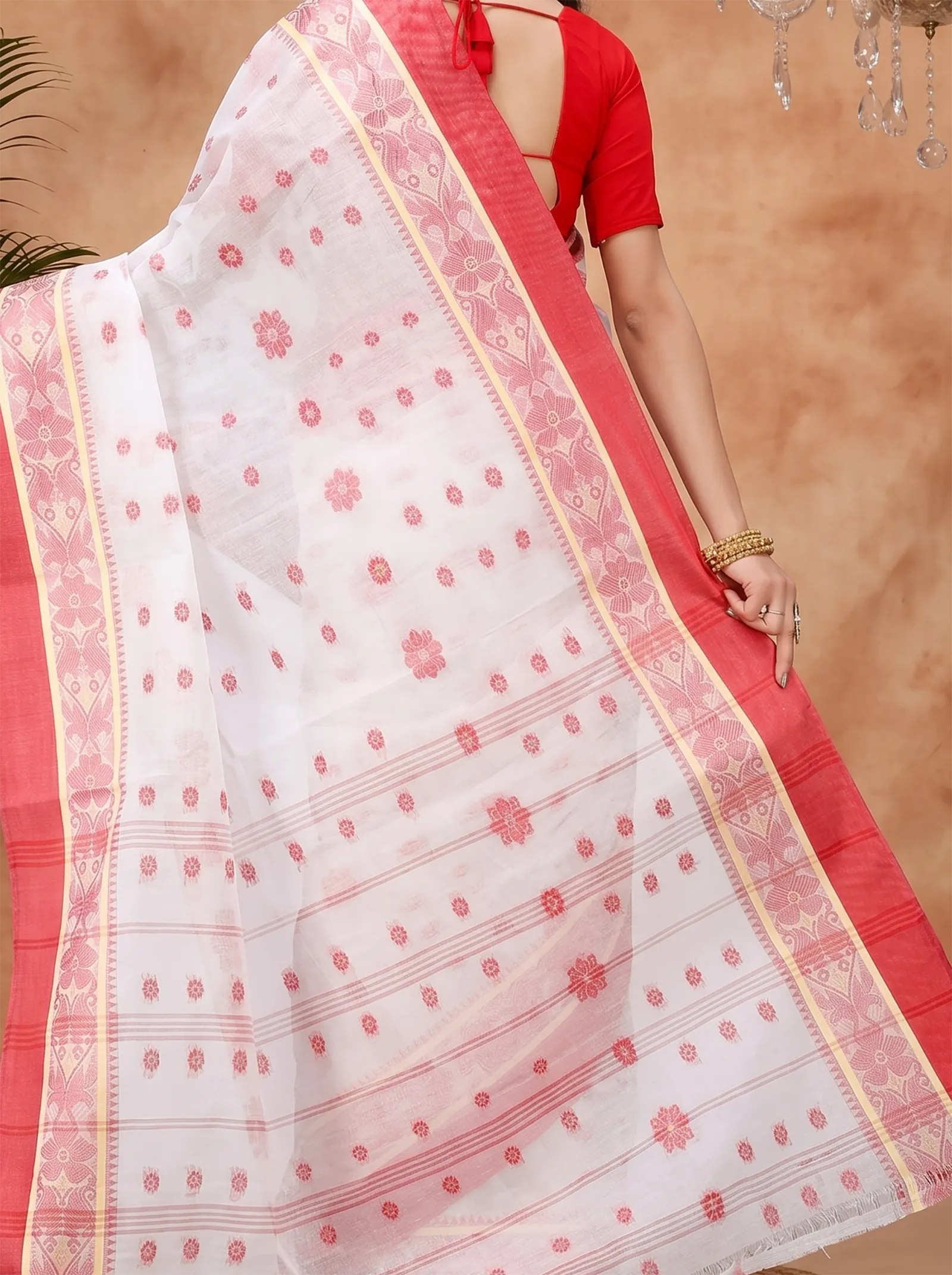 DipDiya Pure Cotton  Artisan Crafted White Traditional Bengali BolLata Tant Tant Saree