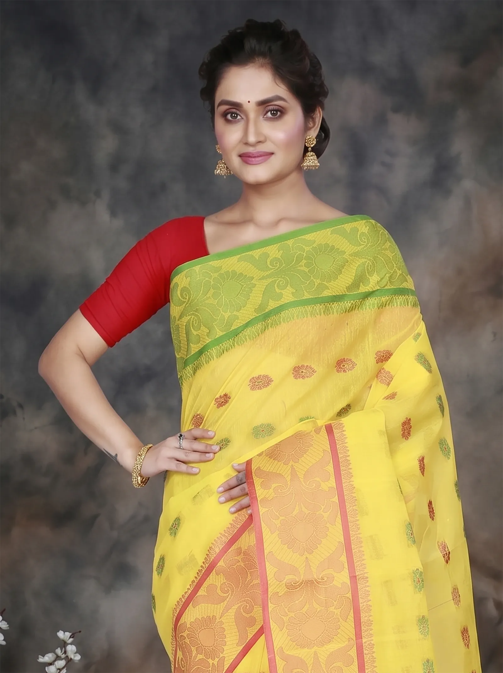 DipDiya Pure Cotton  Artisan Crafted Yellow Traditional Bengali Akriti Tant Saree