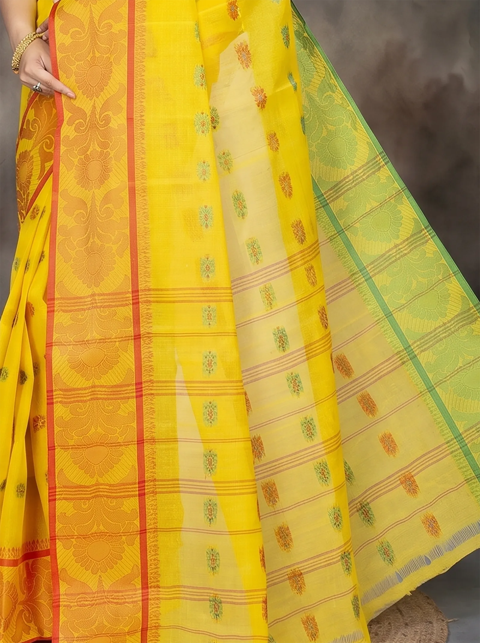 DipDiya Pure Cotton  Artisan Crafted Yellow Traditional Bengali Akriti Tant Saree