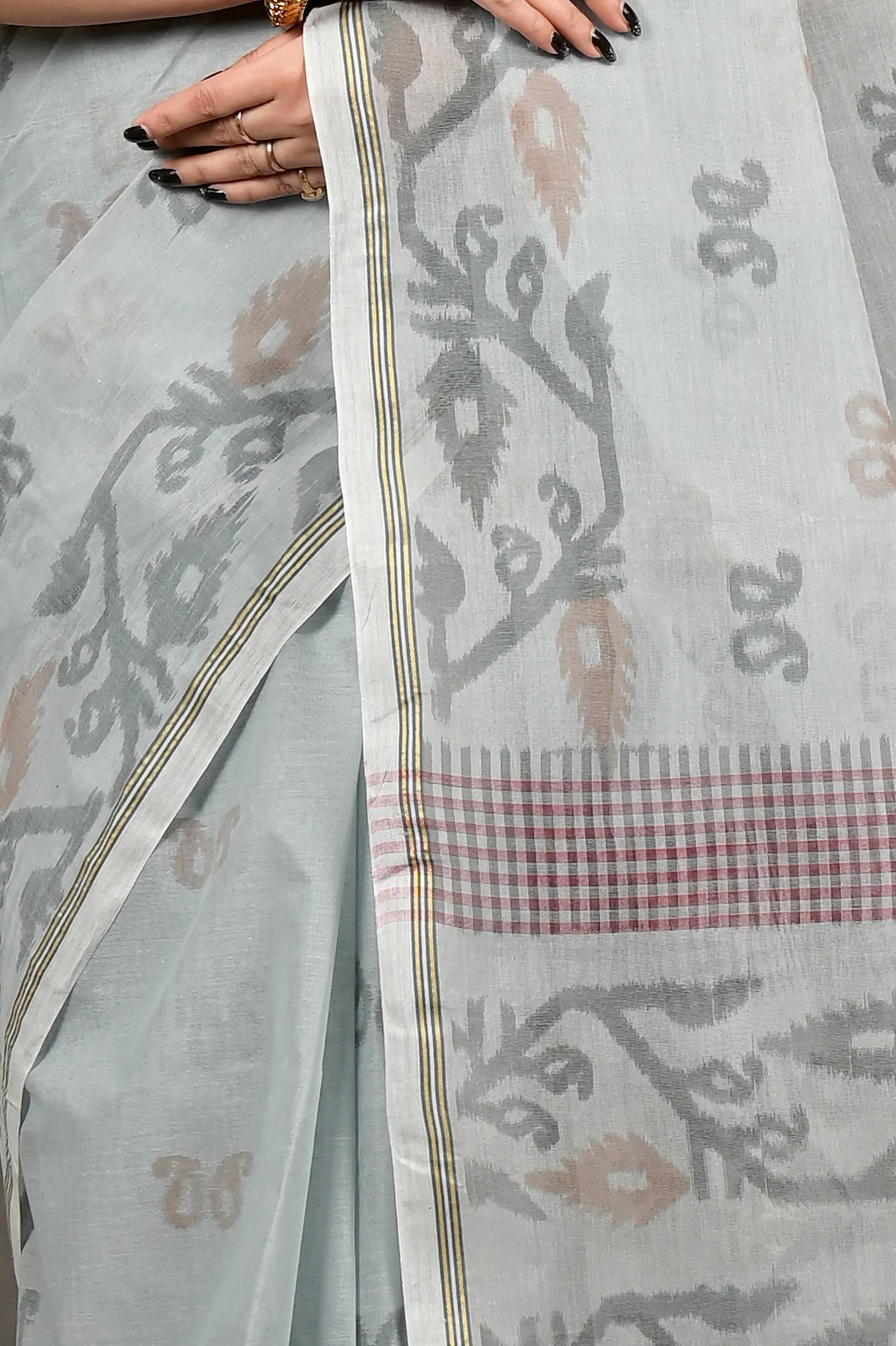 DipDiya Pure Cotton Assh Divani Wrapped in Heritage Printed Tant Sarees